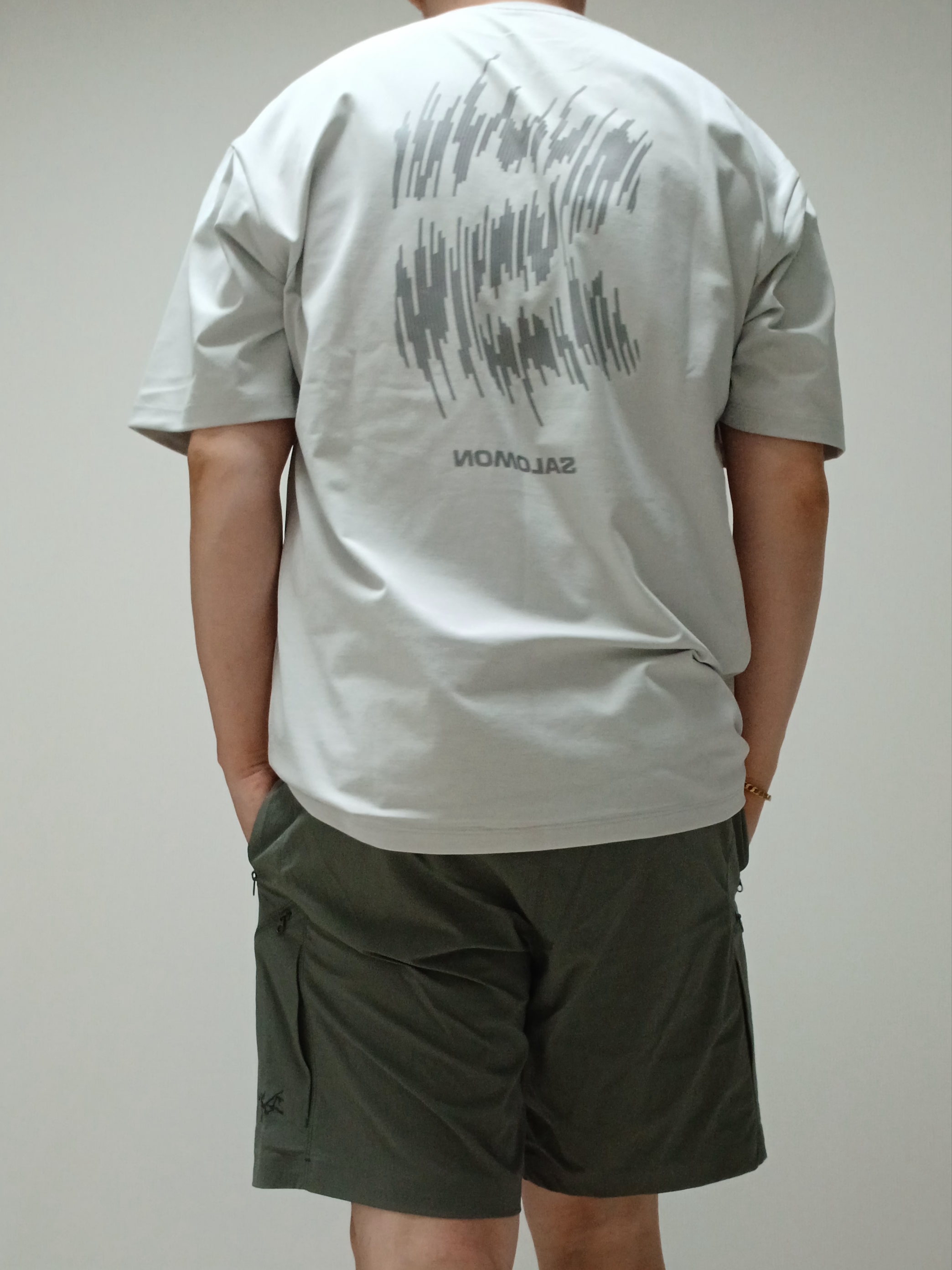 Arc'teryx Gamma Quick Dry Shorts 9 Inch Black, Hoka Ora Athletic Slide Black White 착용 스타일 - 6