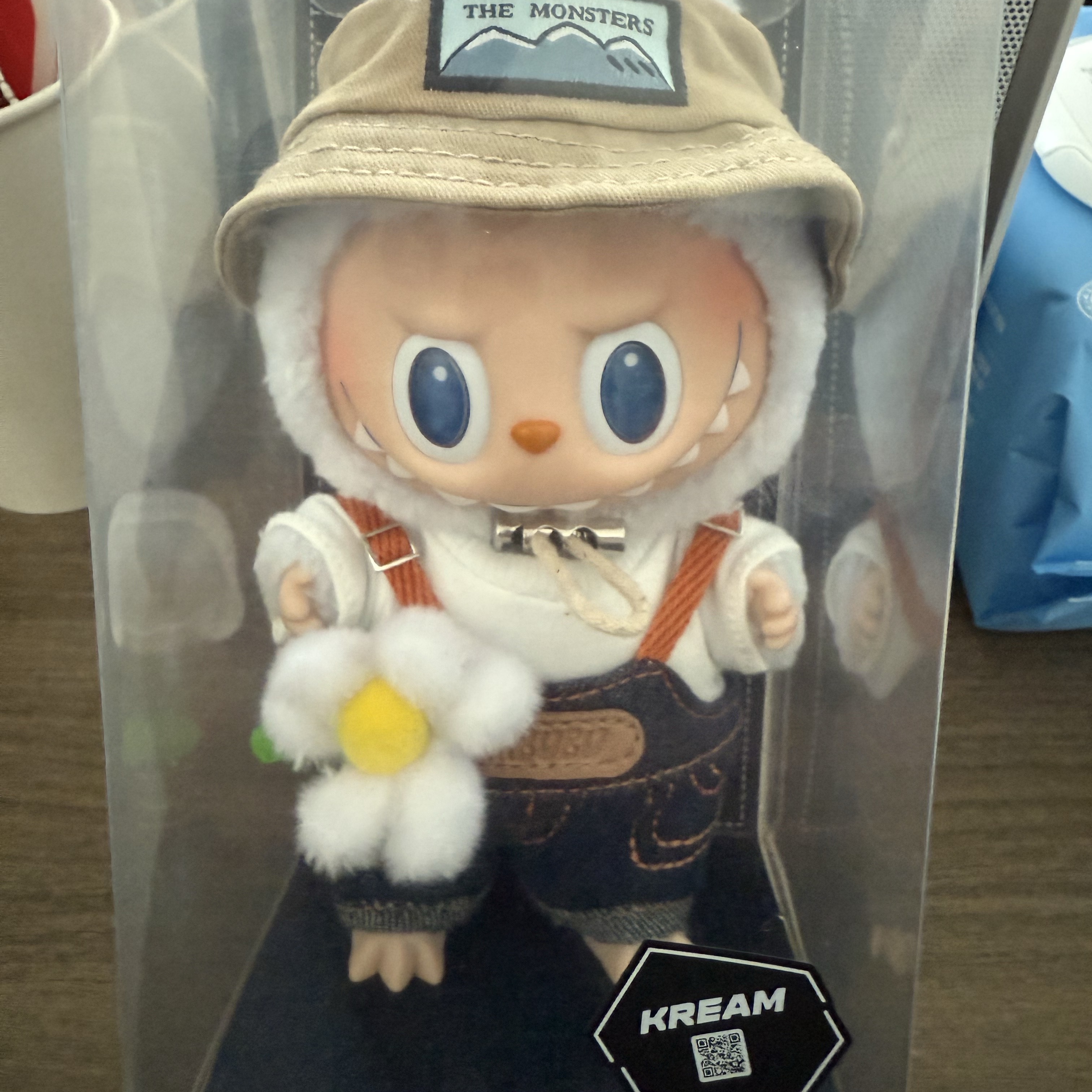 Pop Mart Fall In Wild Labubu Series Toy Keyring 착용 스타일