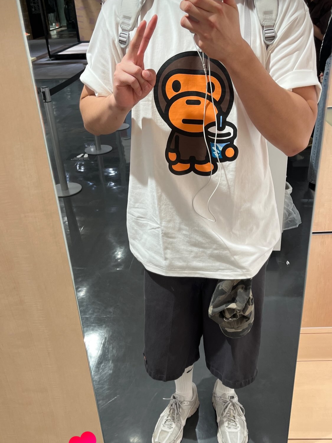 BAPE ABC Camo Baby Milo Juice Summer T-Shirt White 착용 스타일