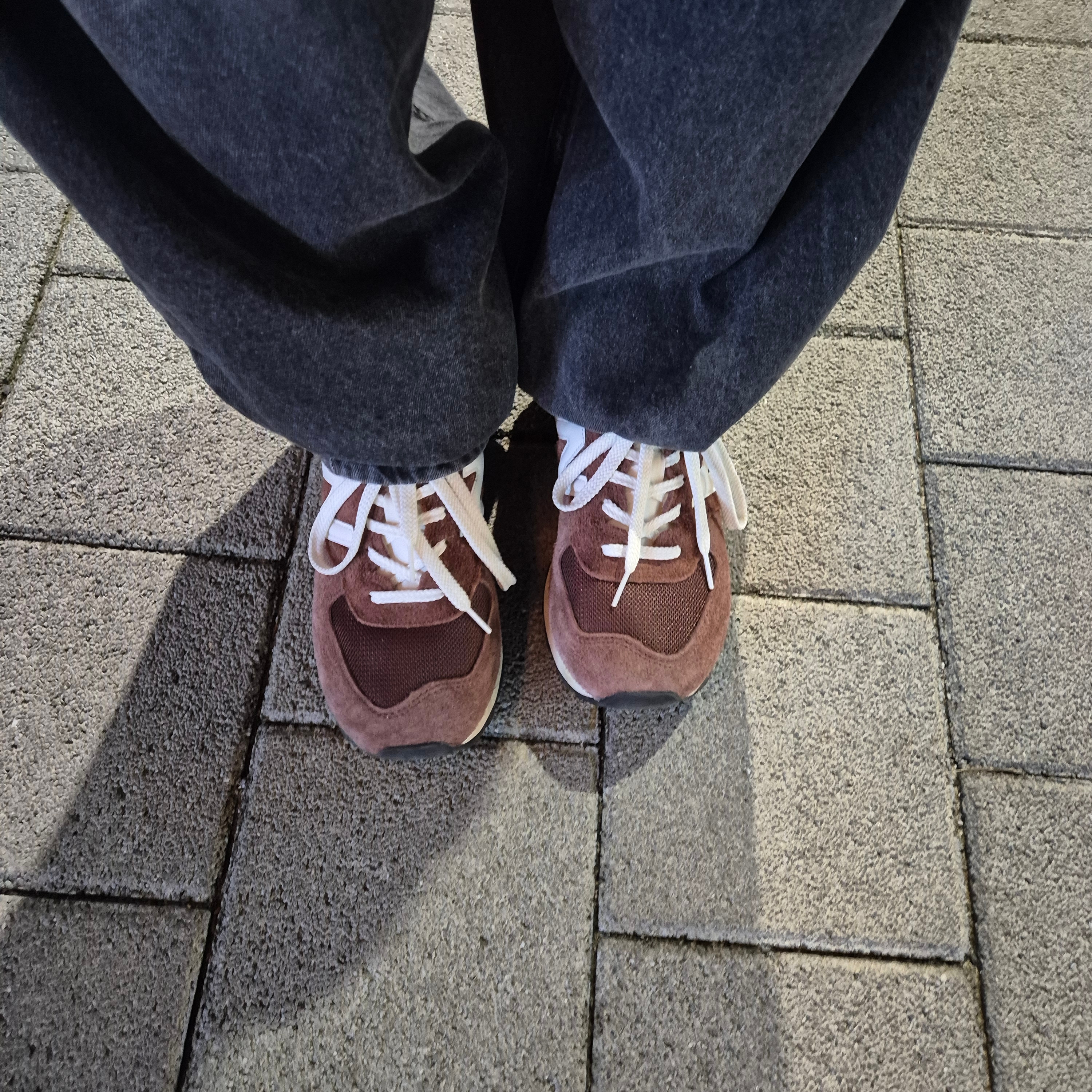 New Balance 574 Rich Oak - D Standard 착용 스타일