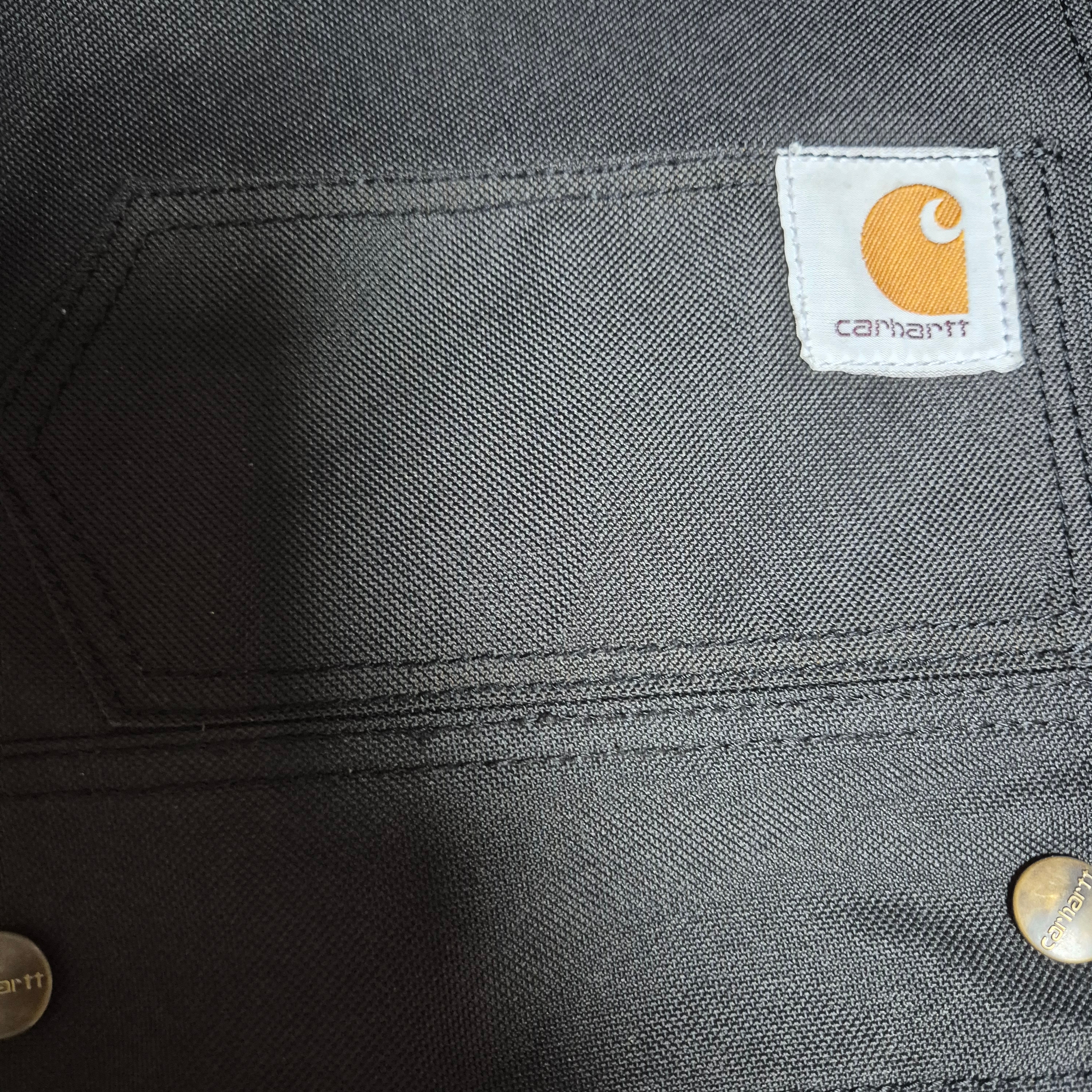 Carhartt Crossbody Snap Bag Black 착용 스타일