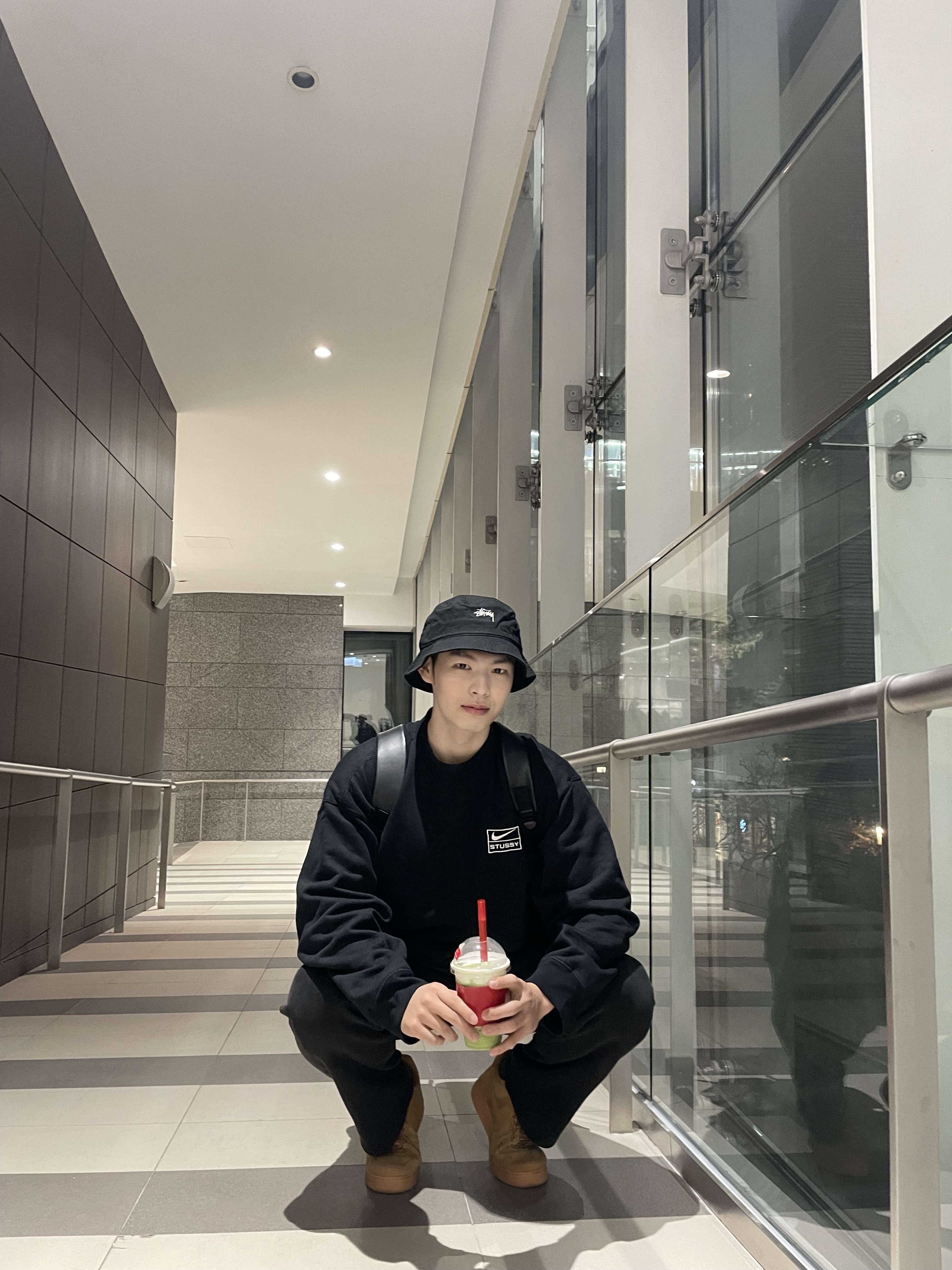 Supreme Raised Script Hooded Sweatshirt Heather Grey - 23FW, Nike Heritage 86 Futura Washed Cap Black White 착용 스타일 - 4