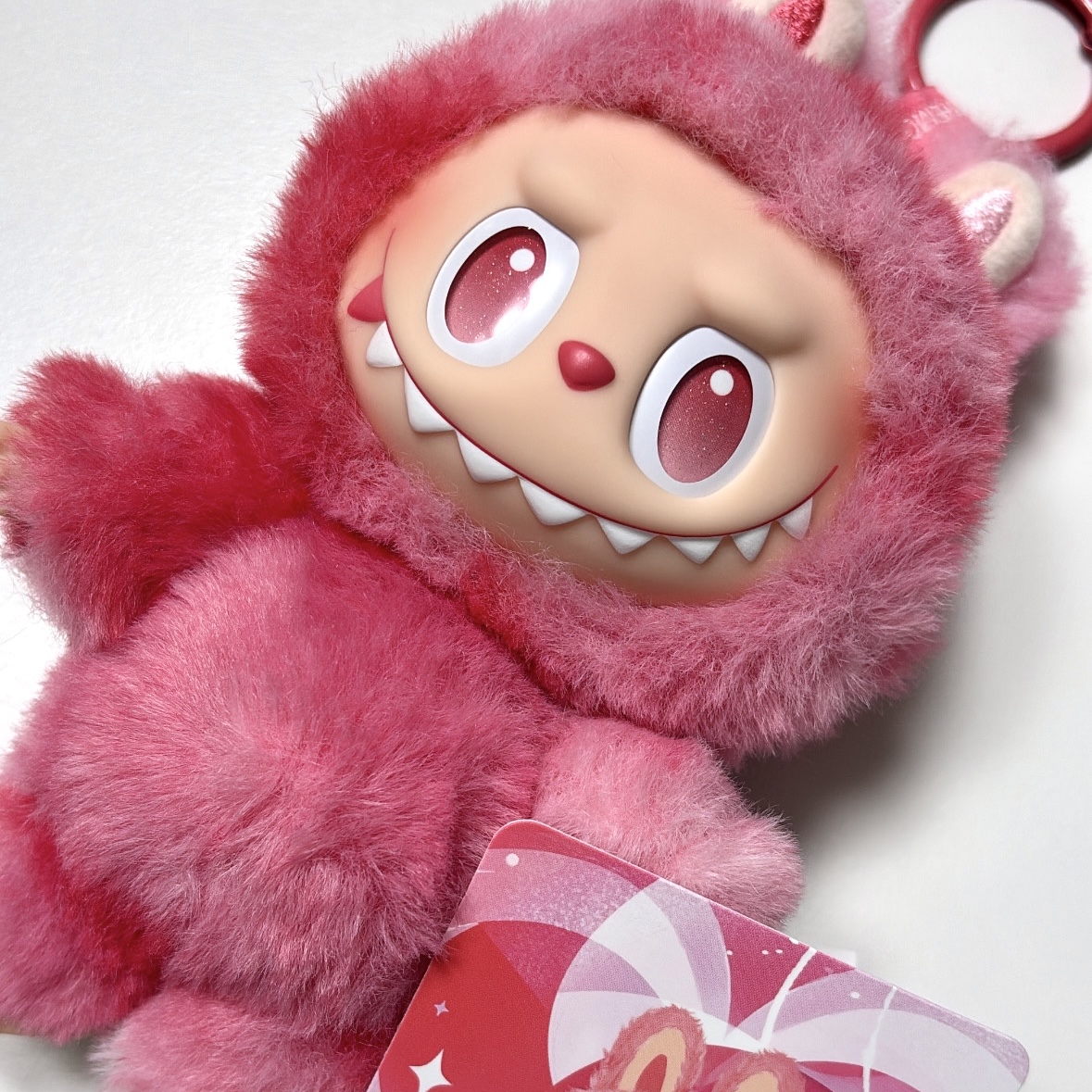 Pop Mart Labubu The Monsters Highlight Series Love Keyring (Opened Case) 착용 스타일