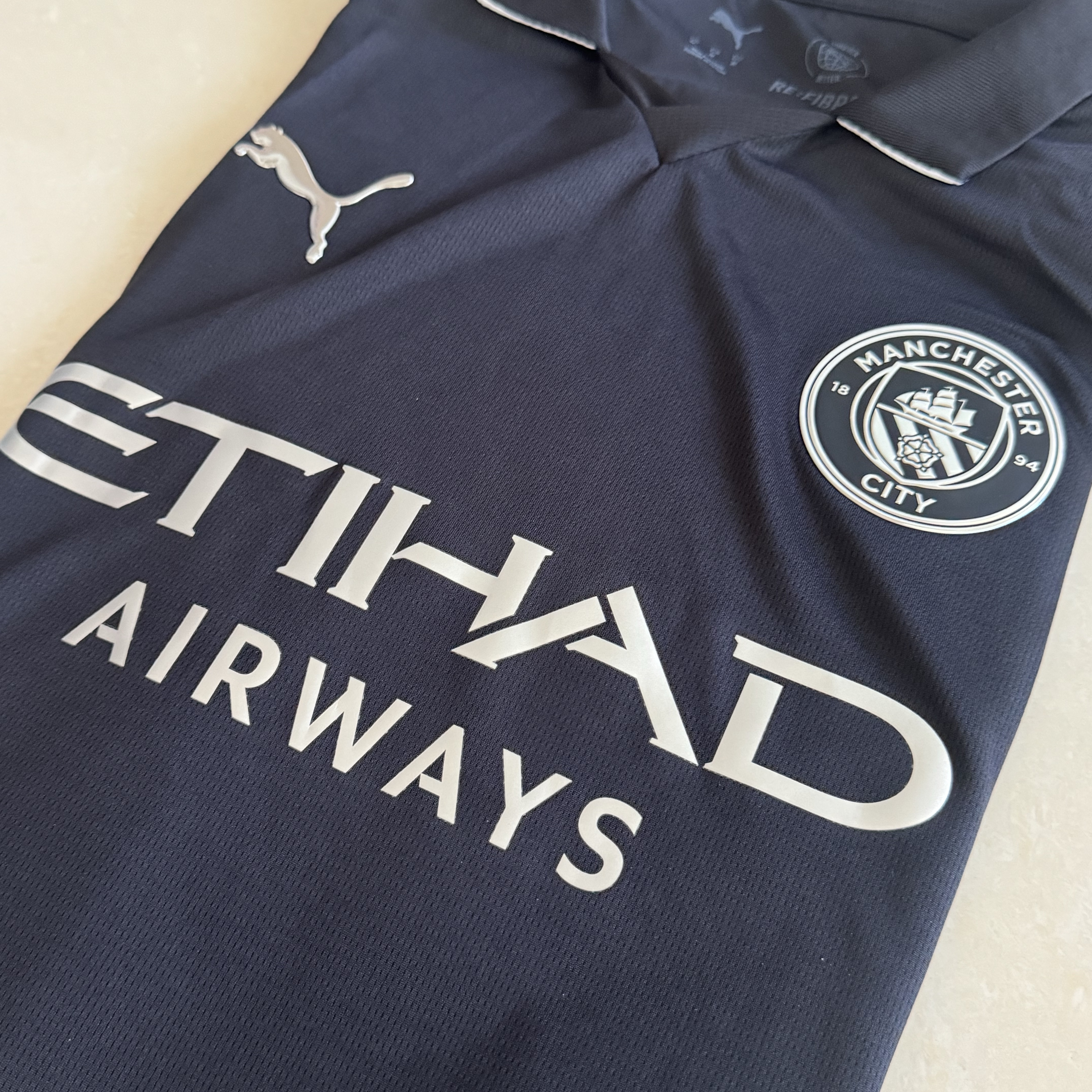 Puma Manchester City 2025/26 Away Replica Jersey Black (Non Marking Ver.) 착용 스타일 - 3