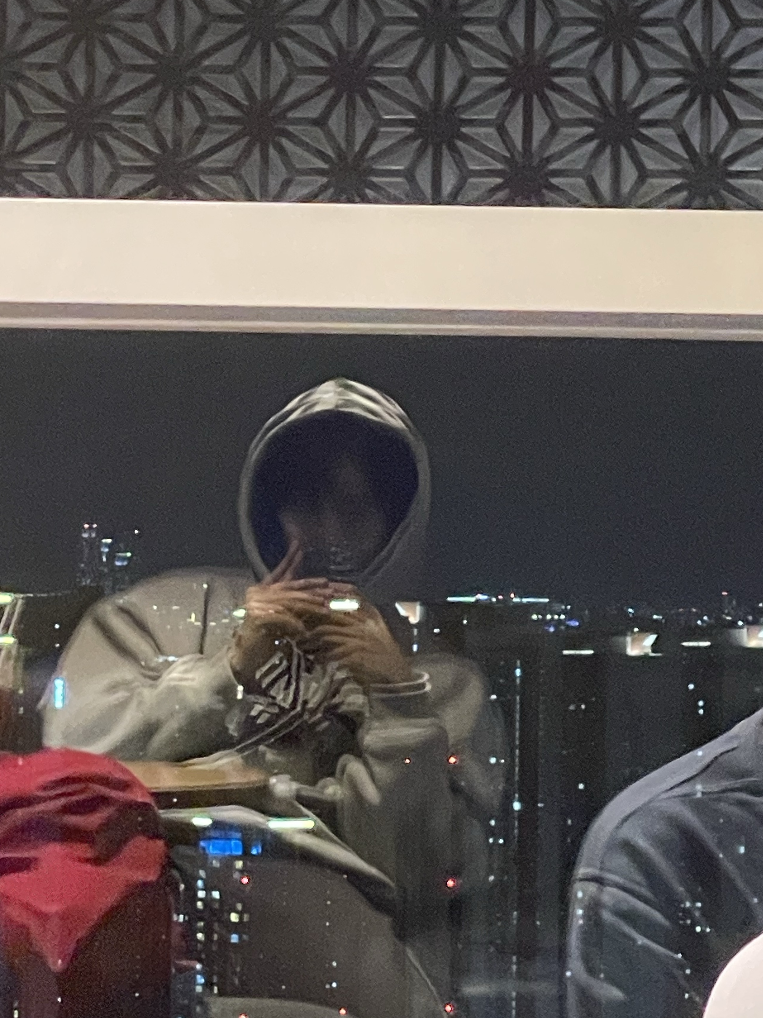 Palace x Gap Hood Grey - 24SS 착용 스타일 - 6