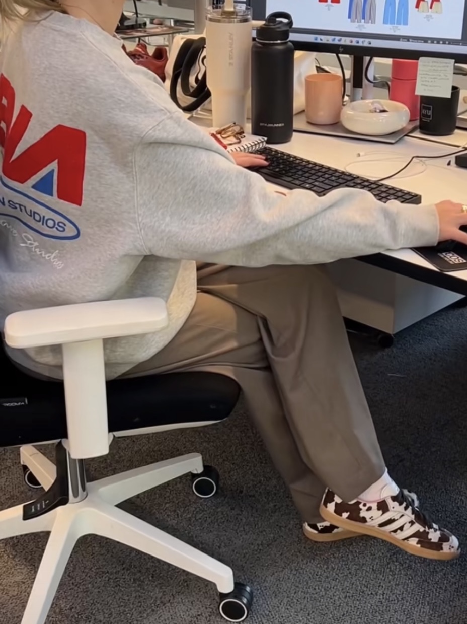 (W) Adidas Samba OG Cow Print 착용 스타일