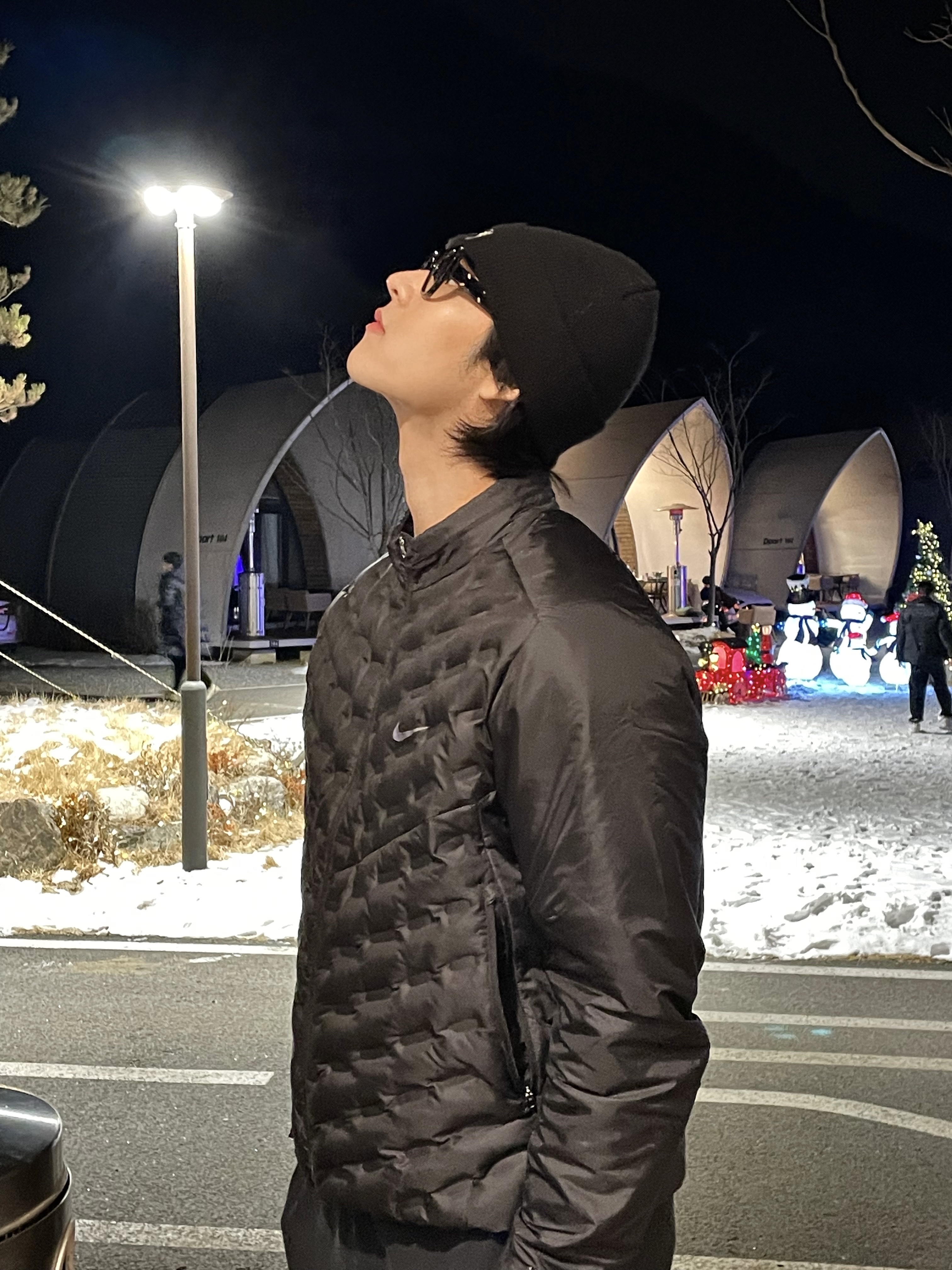Gentle Monster x Maison Margiela MM008 Black Clear, Nike Therma-Fit ADV Aeroloft Repel Down Running Jacket Black - Asia 착용 스타일 - 5