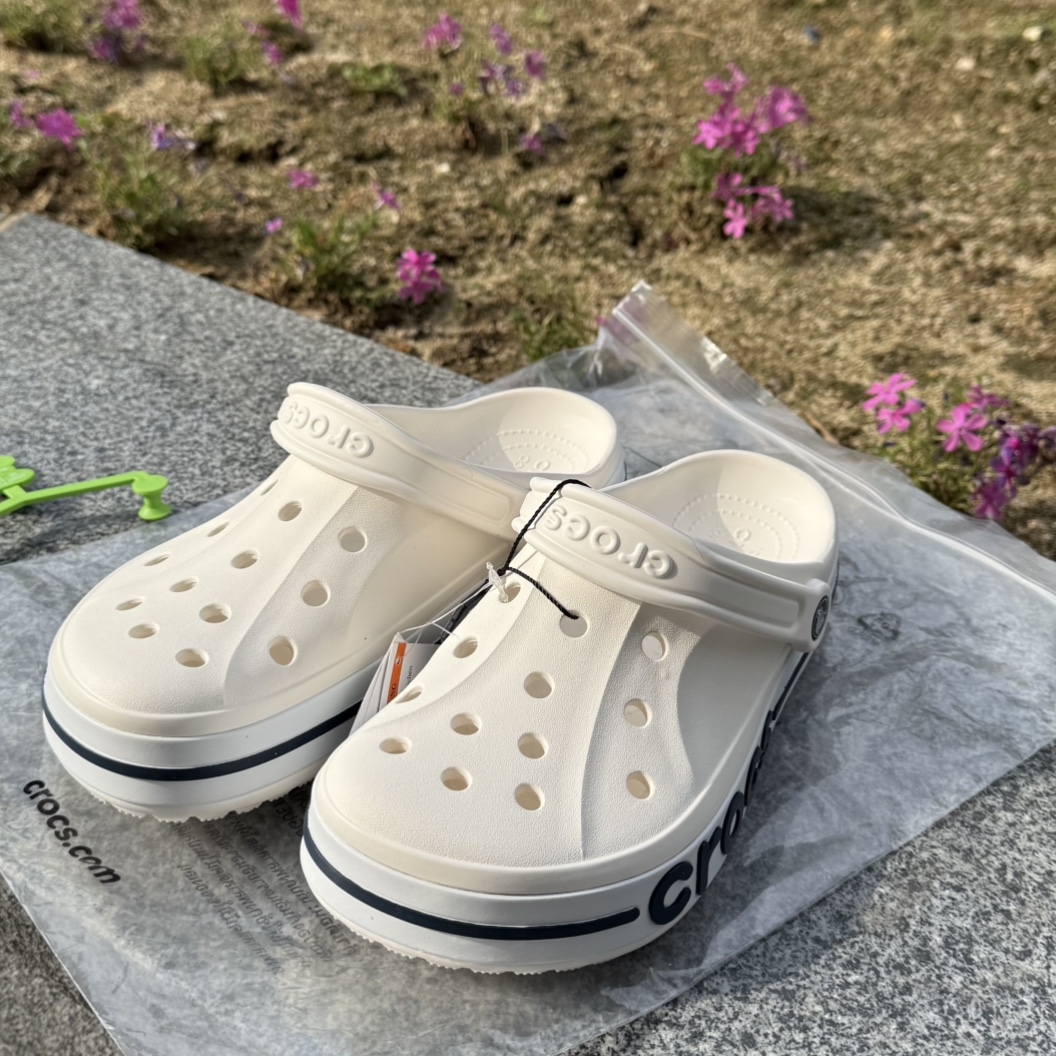 Crocs Bayaband Clog White Navy 착용 스타일