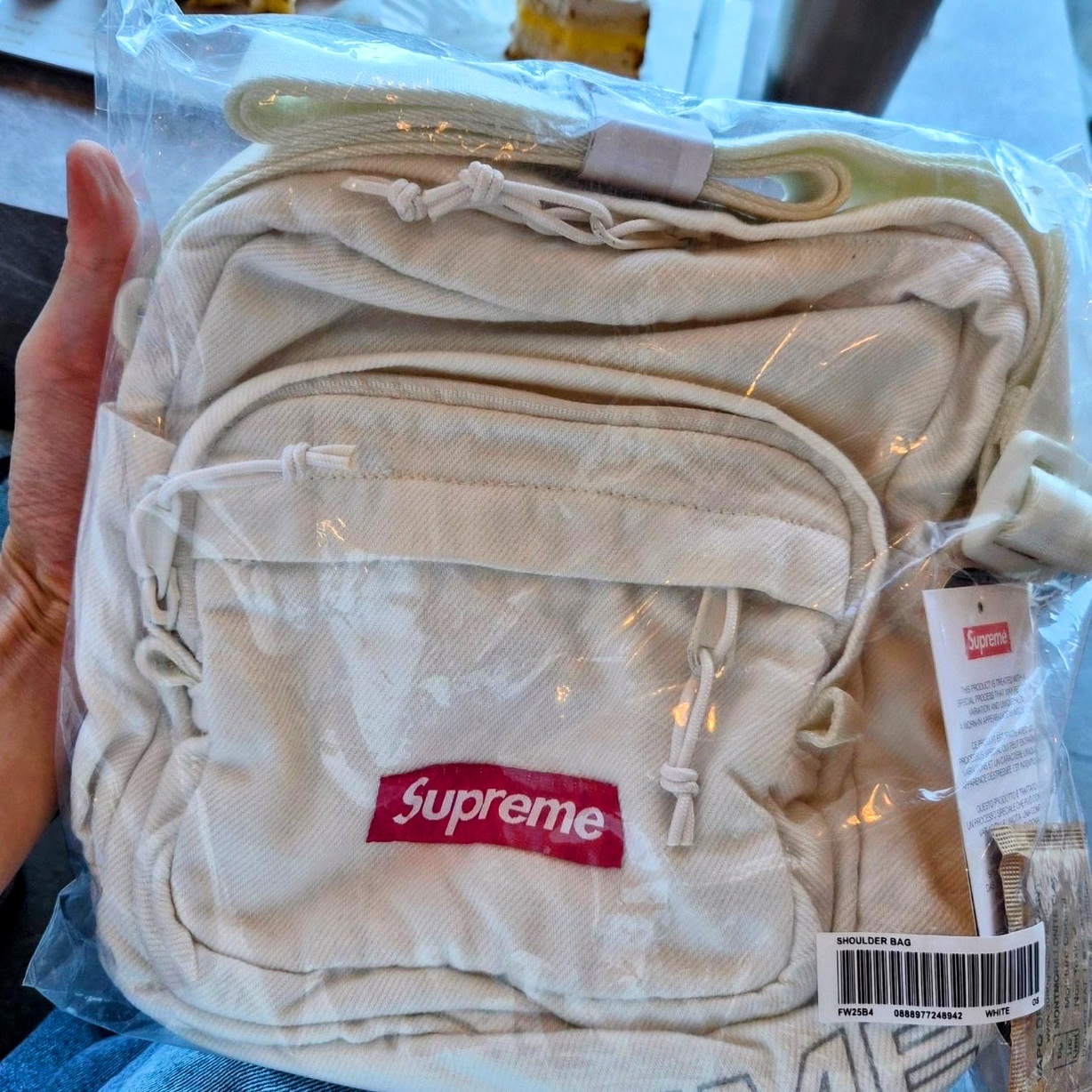 Supreme Denim Shoulder Bag White - 25FW 착용 스타일