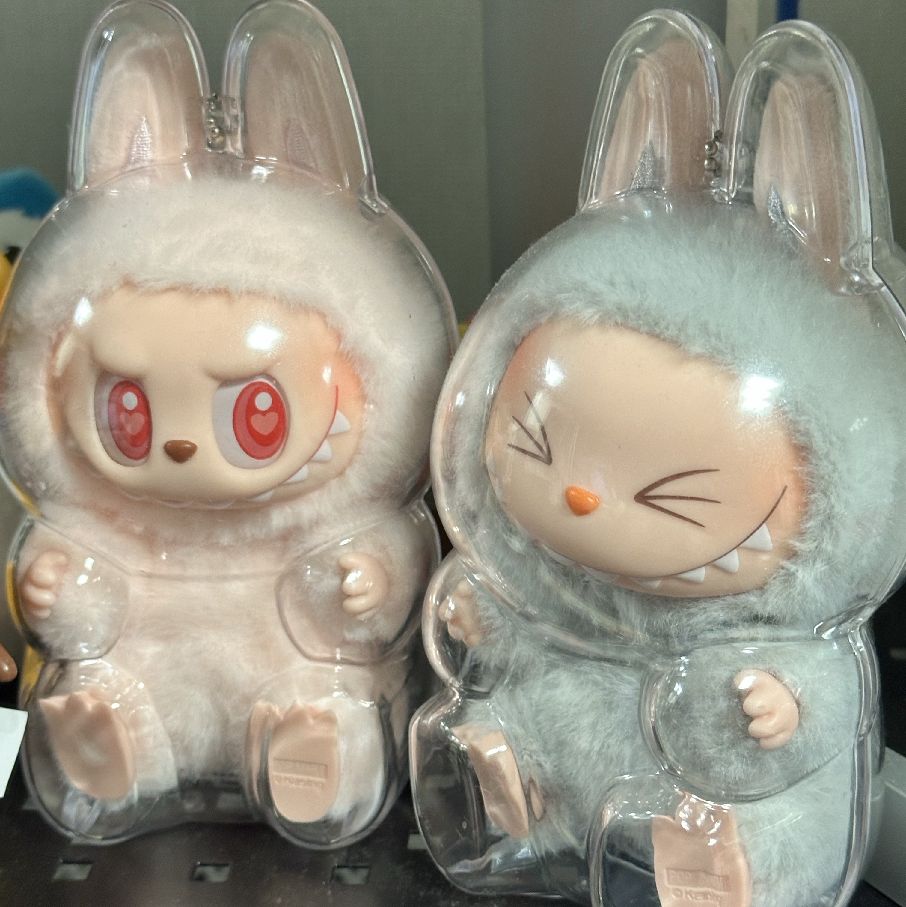 Pop Mart Labubu Let's Play Together Doll Series Sealed Case (6 Blind Boxes) 착용 스타일 - 2