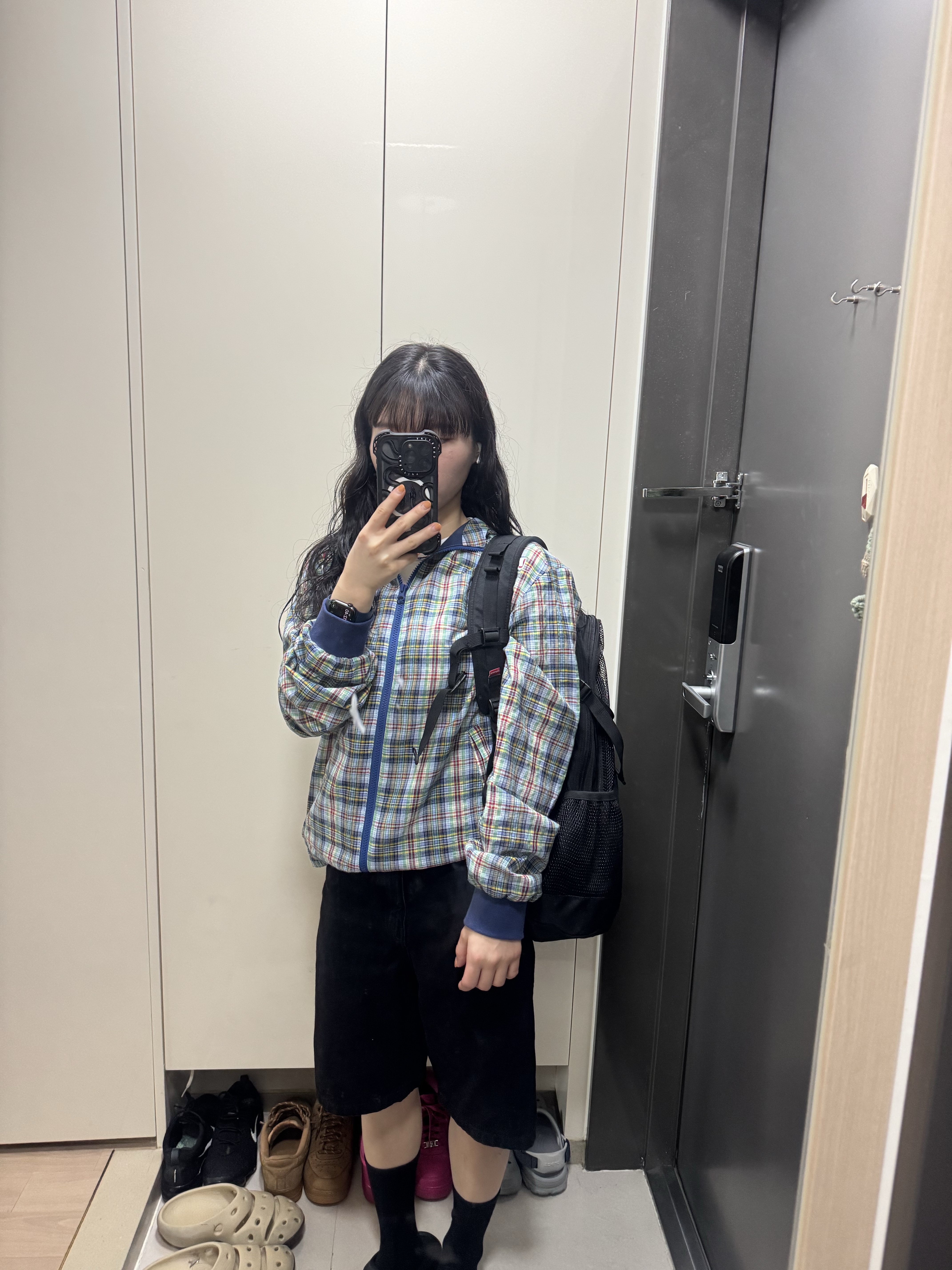 Supreme Backpack Black - 20SS 착용 스타일 - 1