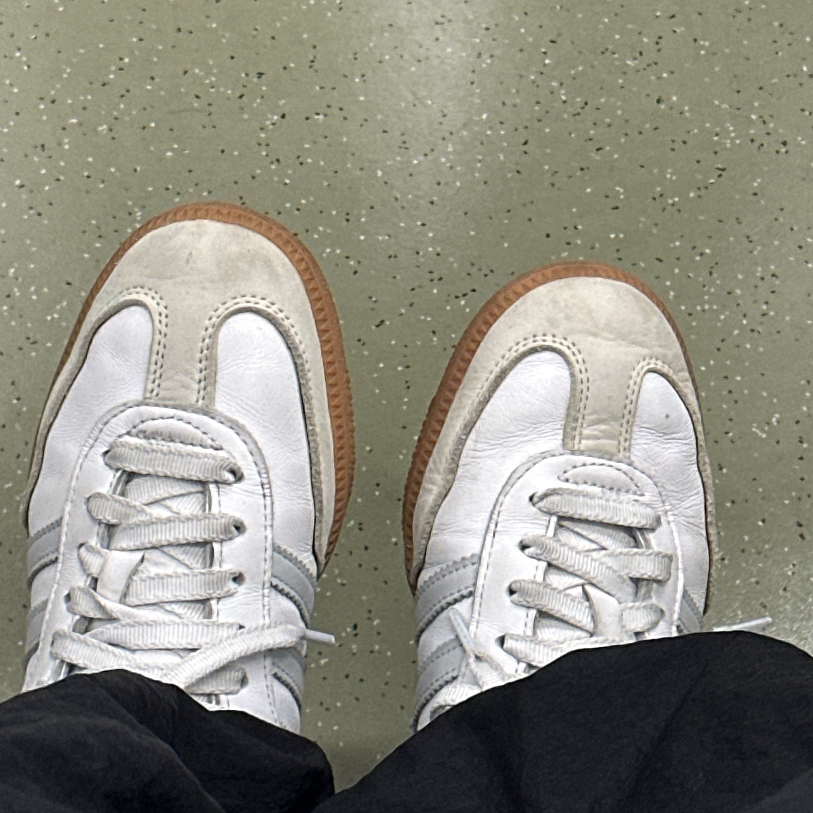 (W) Adidas Samba OG Cloud White Halo Blue 착용 스타일