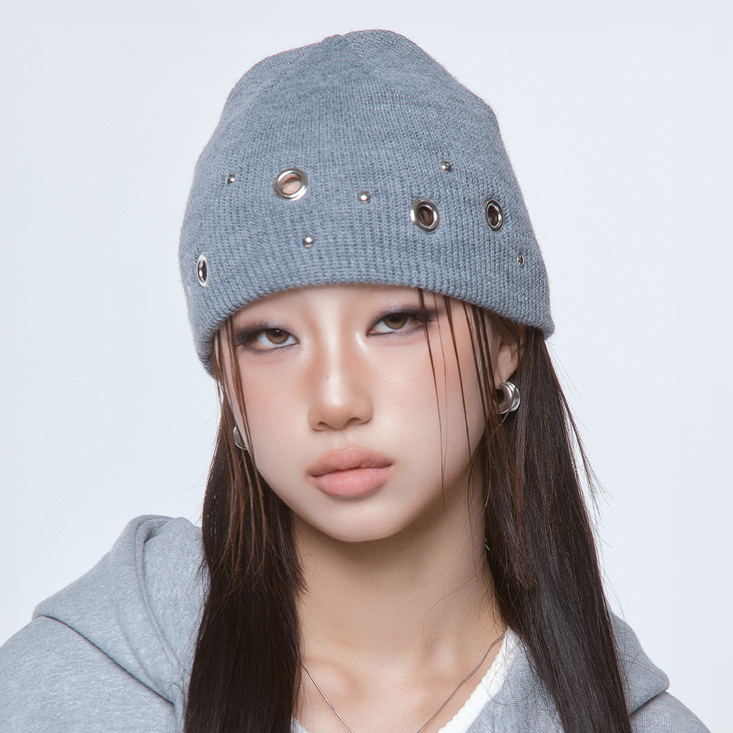 디오스피스 아일렛 스터드 비니 그레이(DAUSPICE Eyelet Stud Beanie Gray) - 2