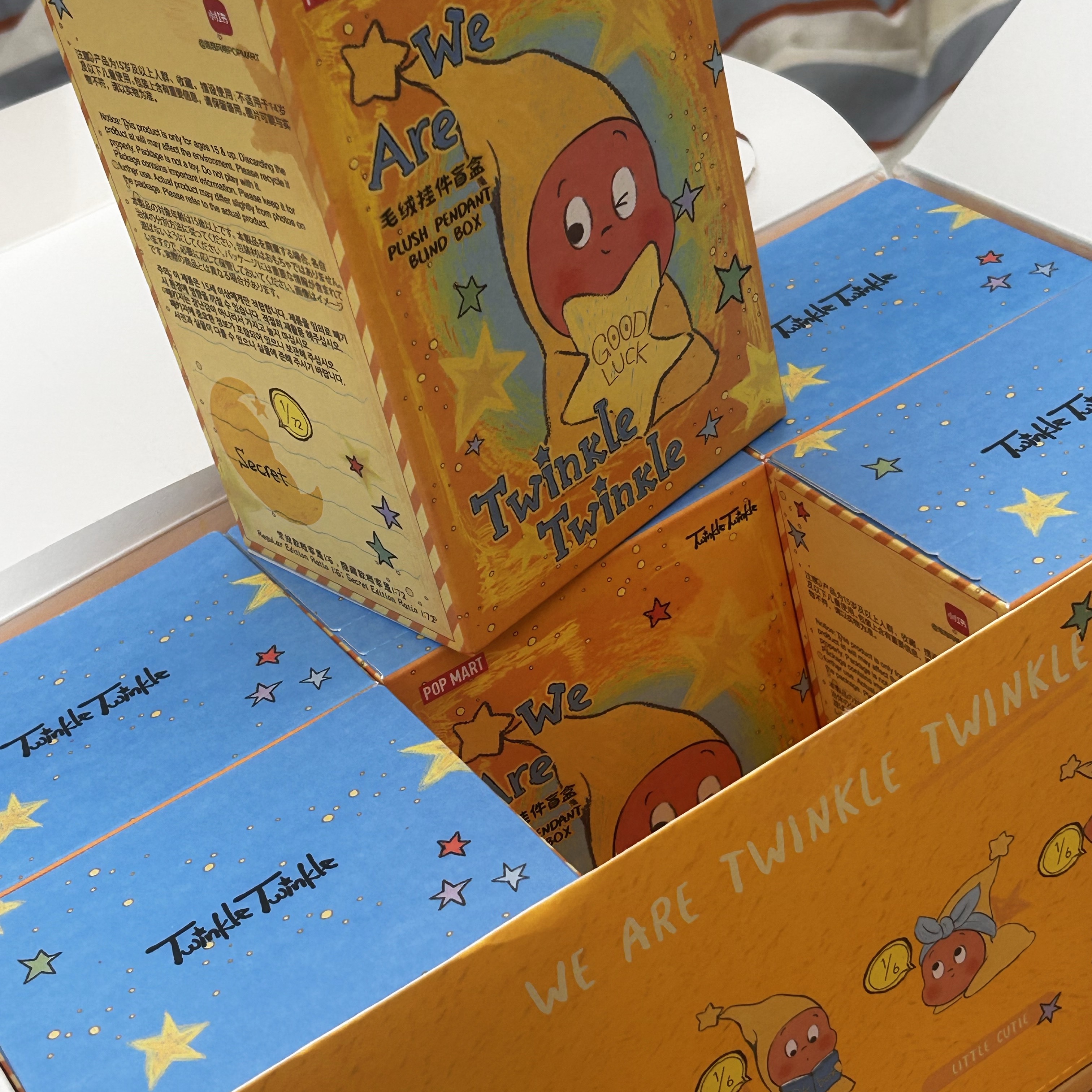 Pop Mart We Are Twinkle Twinkle Little Stars Series Plush Keyring Sealed Case (6 Blind Boxes) 착용 스타일 - 5