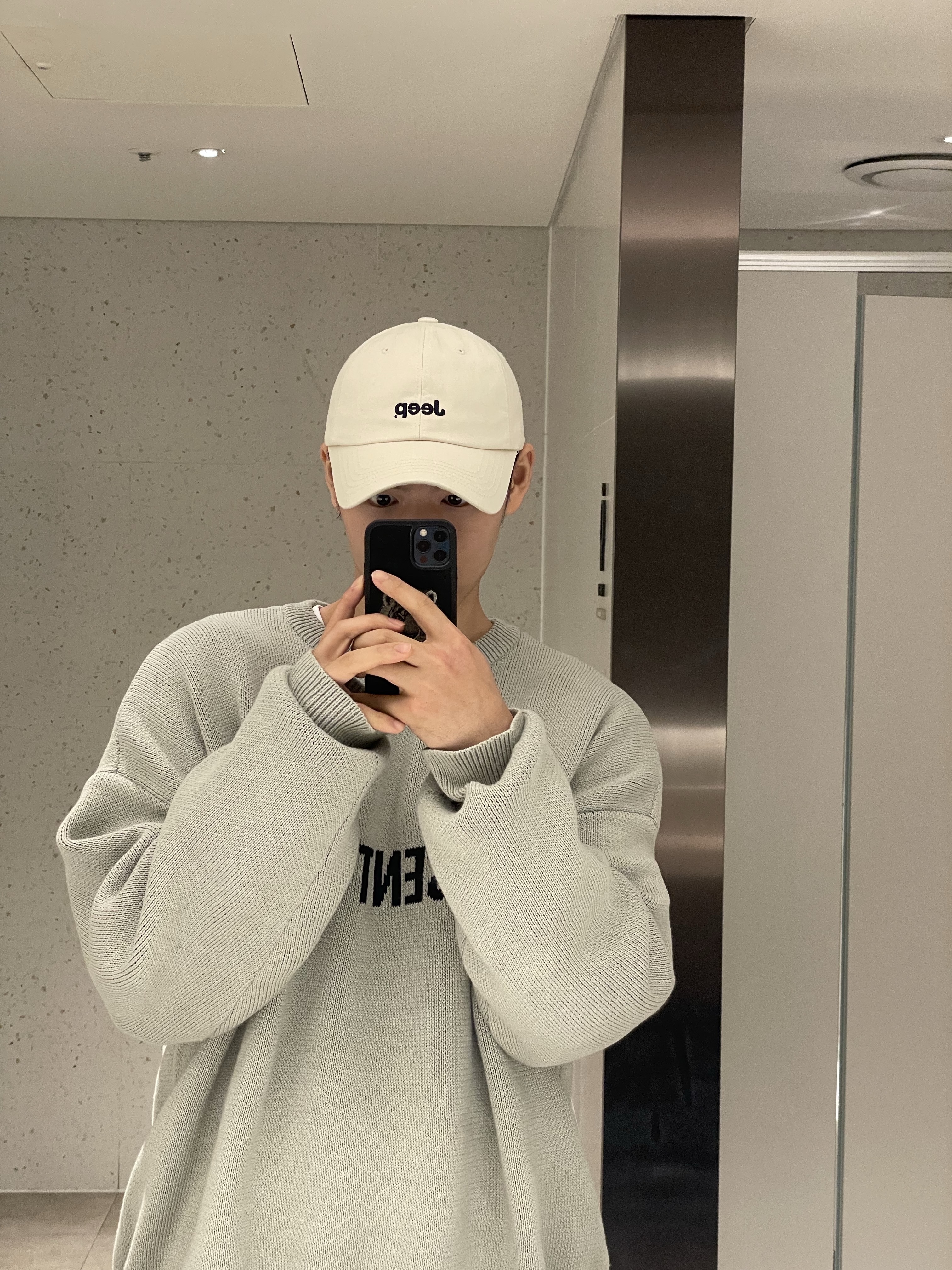 Supreme Raised Script Hooded Sweatshirt Heather Grey - 23FW, Nike Heritage 86 Futura Washed Cap Black White 착용 스타일 - 5