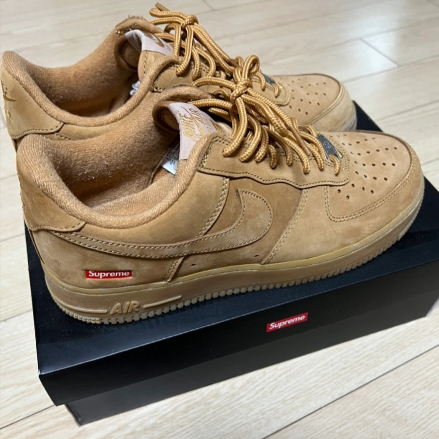 Nike x Supreme Air Force 1 Low Flax 착용 스타일