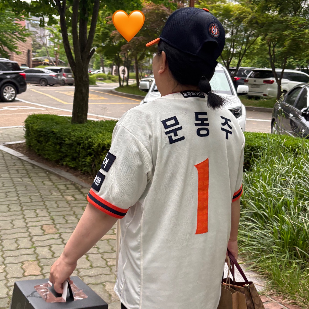 Hanwha Eagles Spyder 40th Legacy Authentic Uniform Ivory (Non Marking Ver.) 착용 스타일 - 1