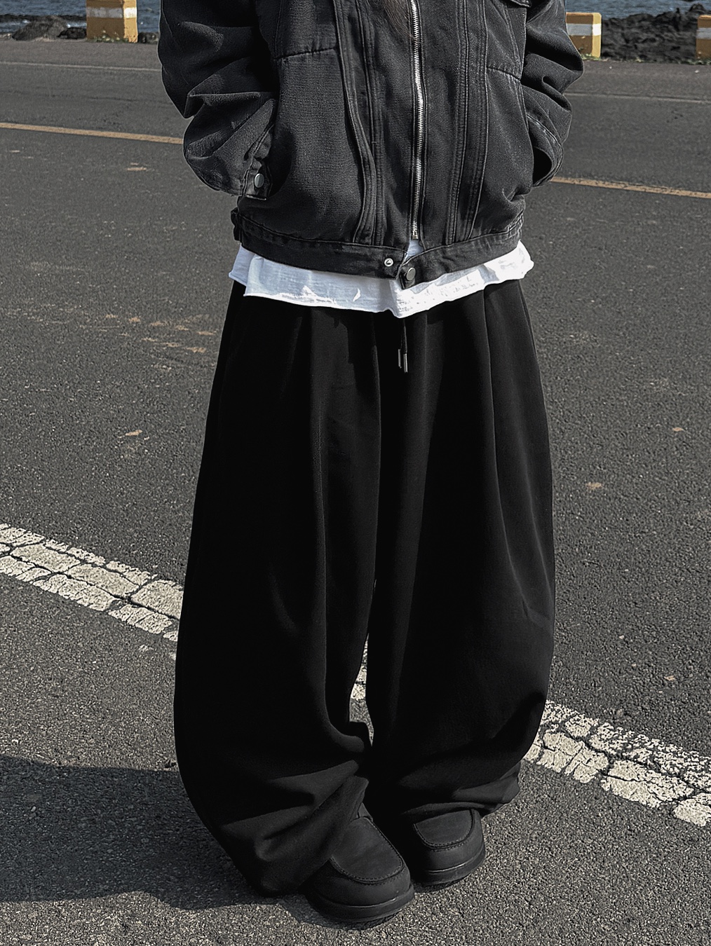 Mischief Wide Rhombus Beanie Black 착용 스타일 - 5