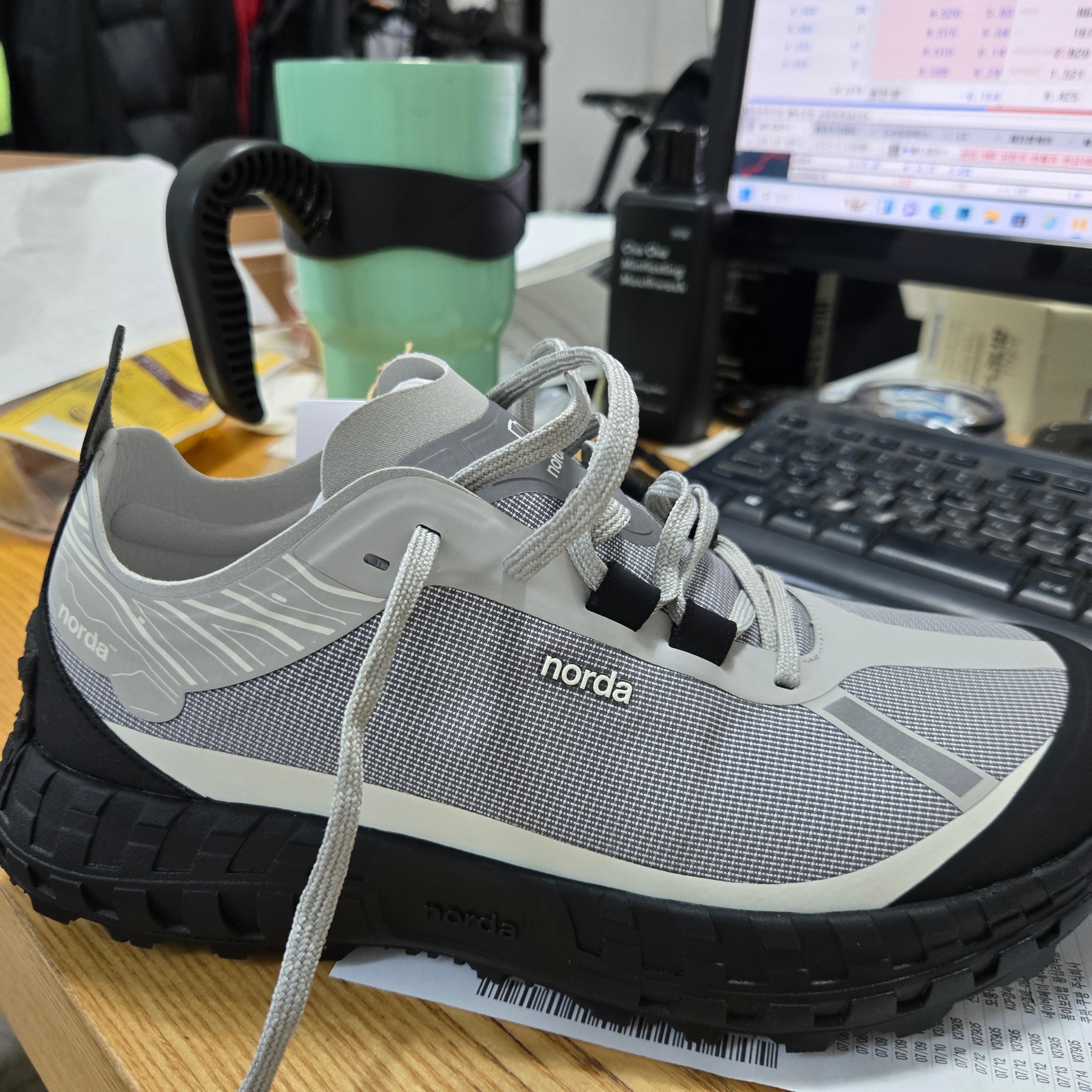 Norda 001A Pewter 착용 스타일