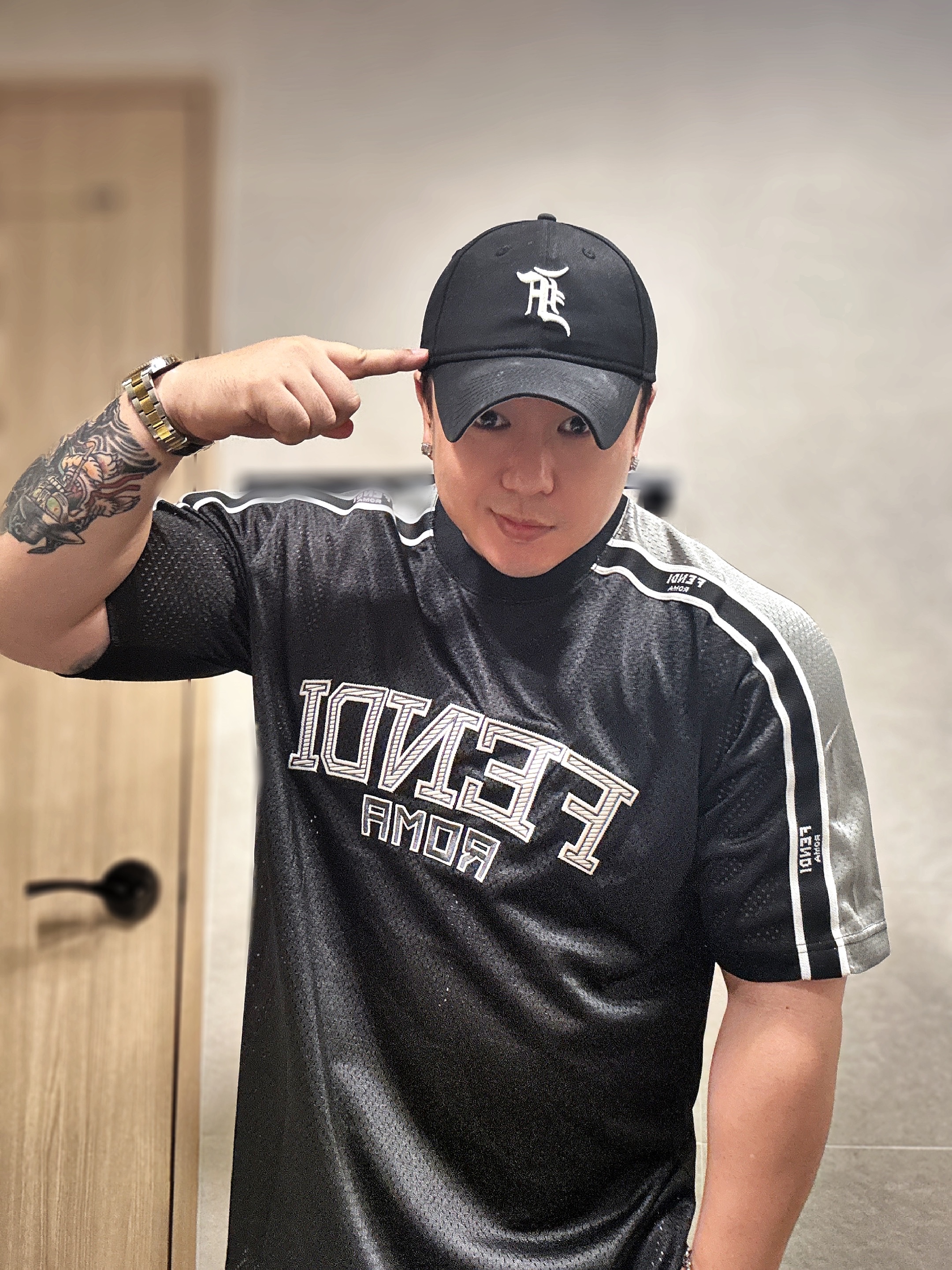 New Era x Fear of God 9forty Chicago White Sox Adjustable Cap Black 착용 스타일