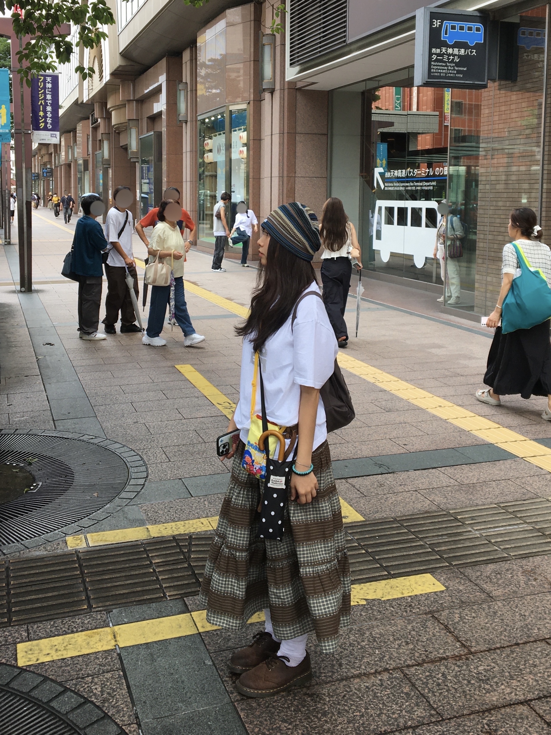 Naats Dot Home Oversized T-Shirt White, Dr. Martens 1461 Bex Crazy Horse Dark Brown 착용 스타일 - 1