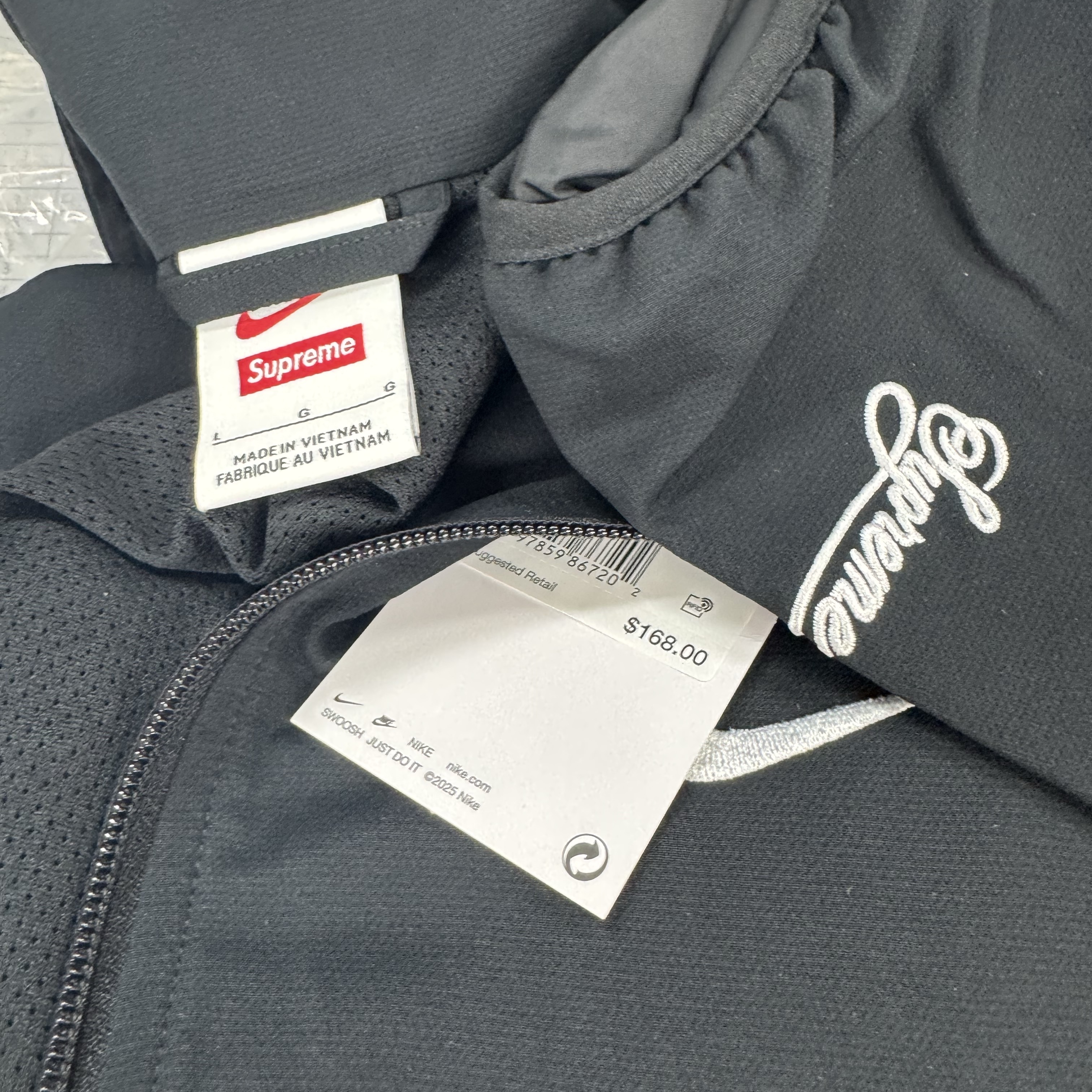 Supreme x Nike Track Jacket Black - 25SS 착용 스타일