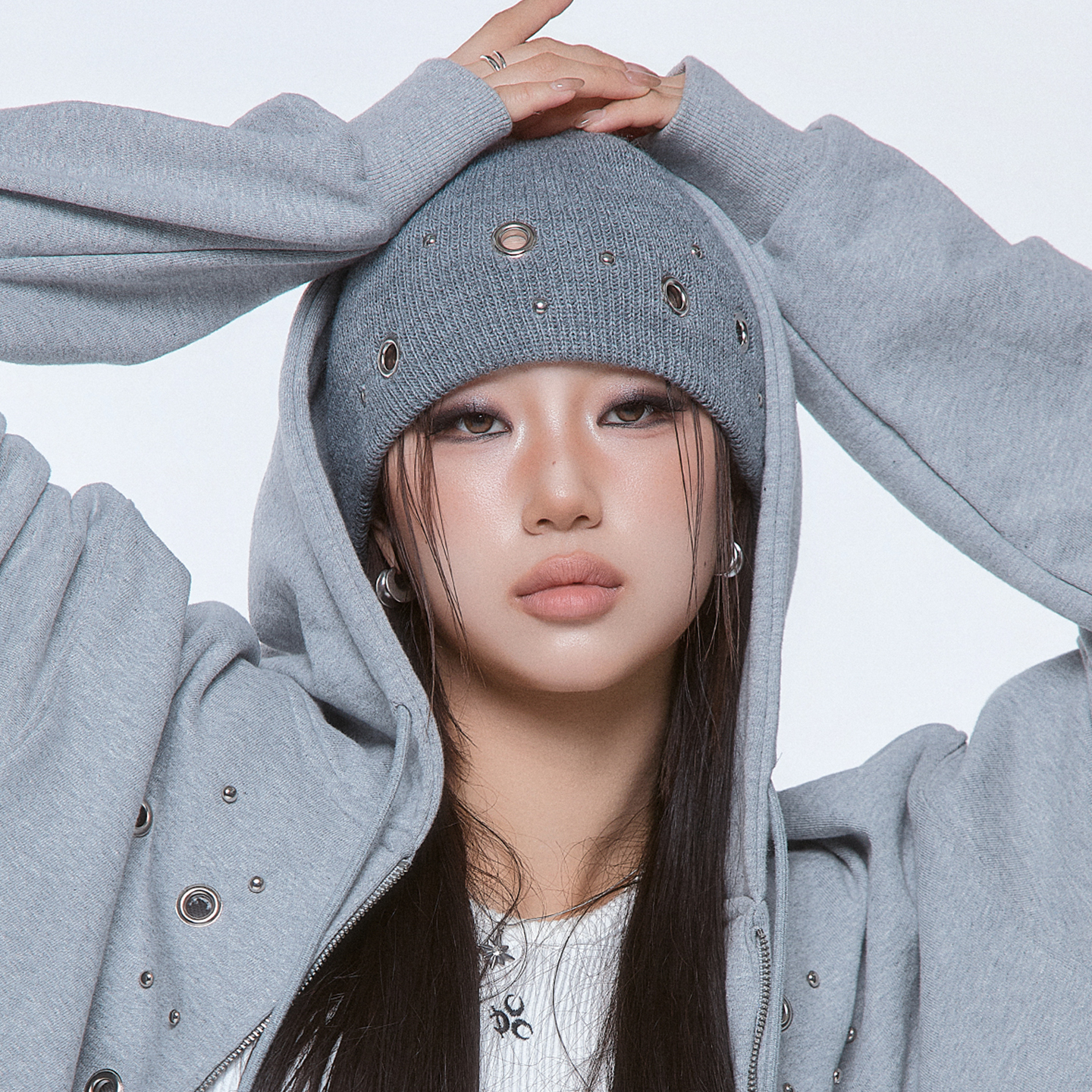 디오스피스 아일렛 스터드 비니 그레이(DAUSPICE Eyelet Stud Beanie Gray) - 3