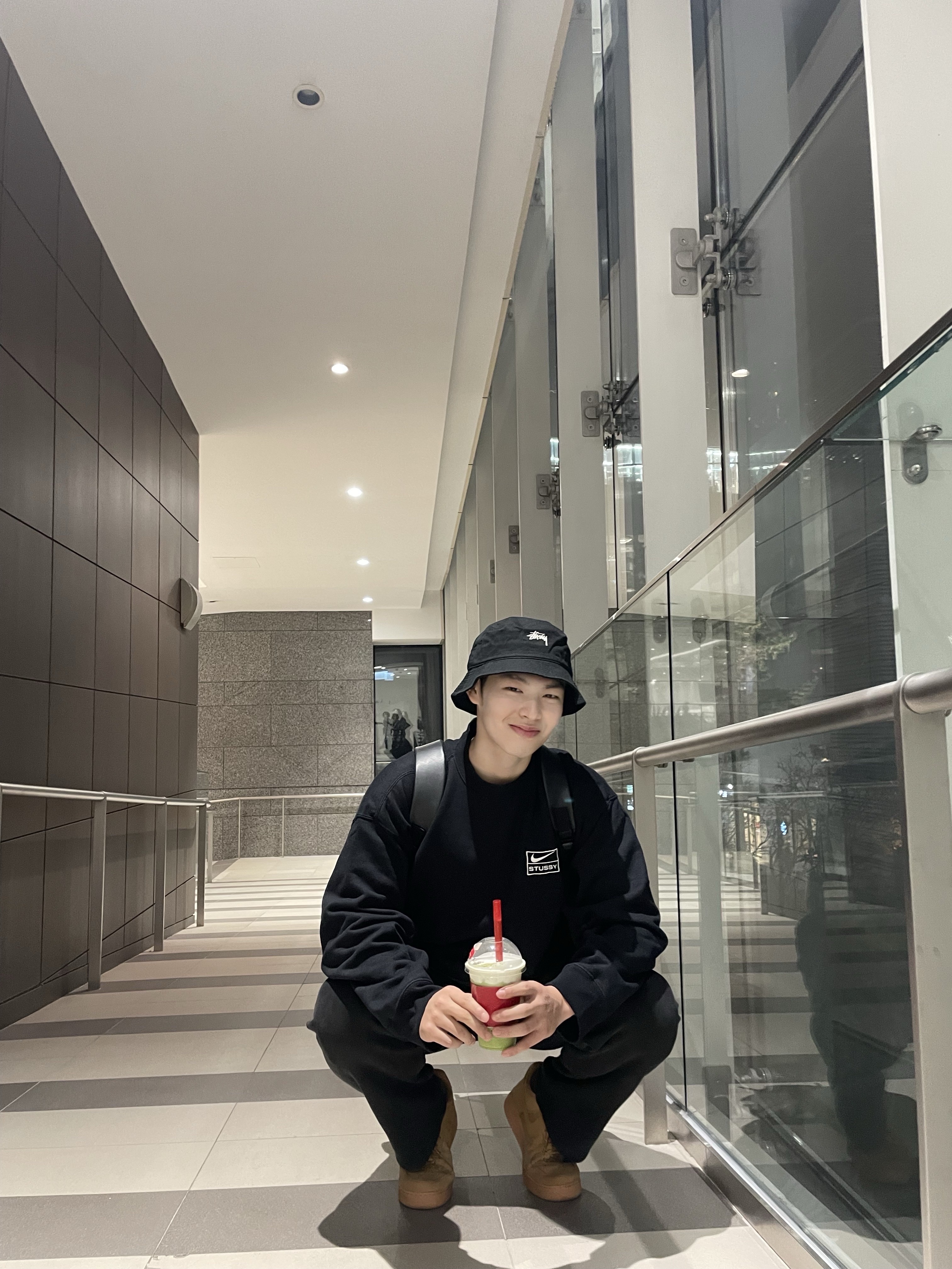 Supreme Raised Script Hooded Sweatshirt Heather Grey - 23FW, Nike Heritage 86 Futura Washed Cap Black White 착용 스타일 - 3
