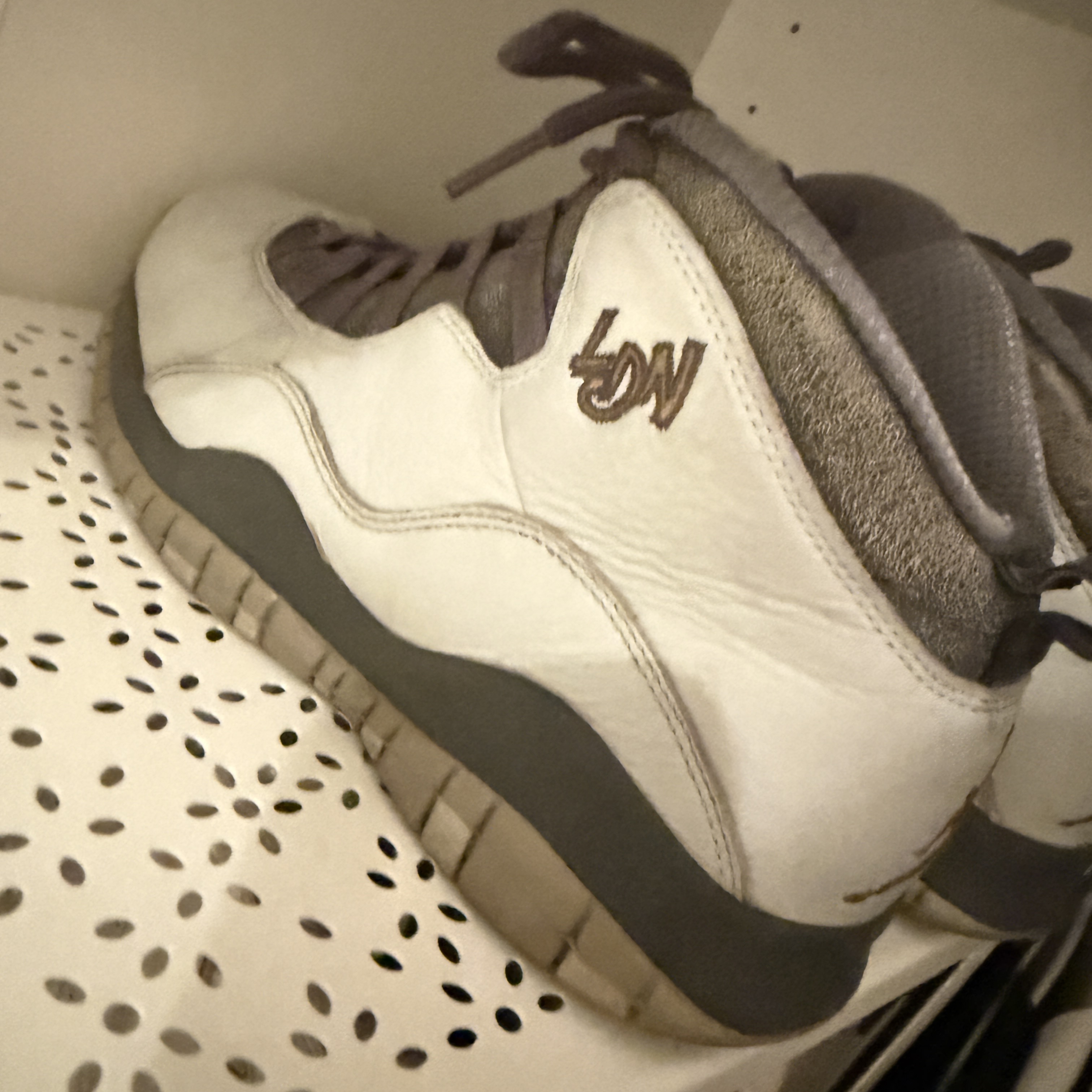 Jordan 10 Retro London 착용 스타일