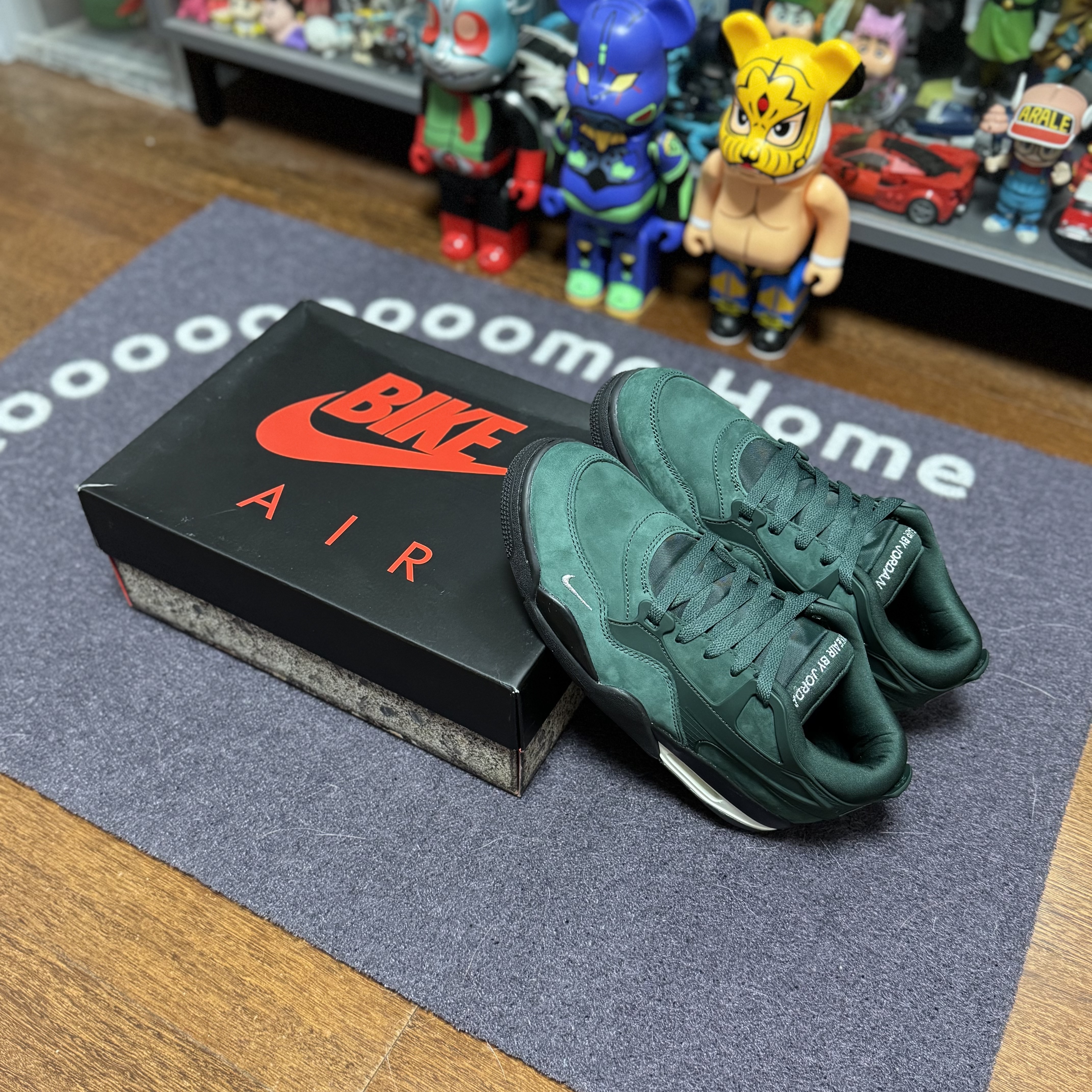 Jordan 4 x Nigel Sylvester RM SP Fence Green 착용 스타일 - 1