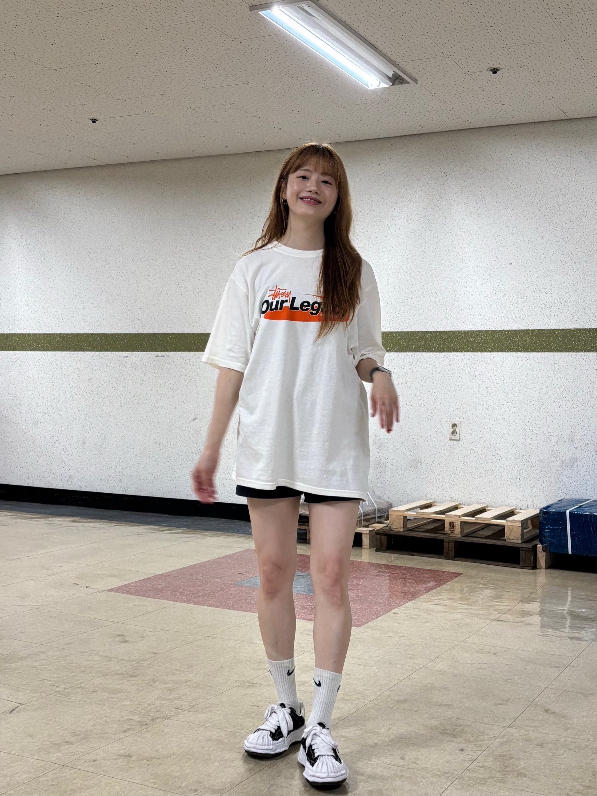Stussy x Our Legacy Work Shop Swirl Pigment Dyed T-Shirt Natural, Maison Mihara Yasuhiro Blakey OG Sole Canvas Low-top Sneakers Black White 착용 스타일 - 4