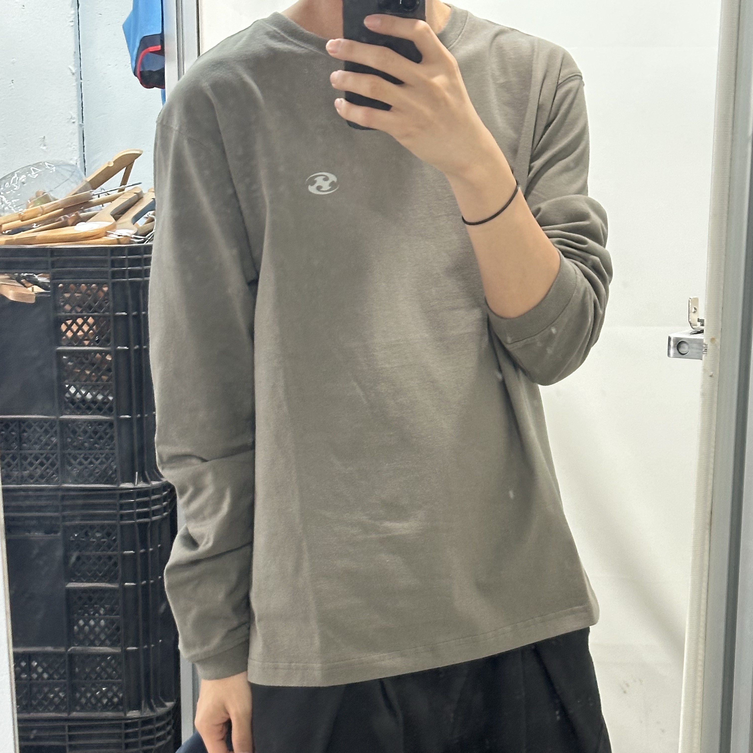 Sansan Gear Logo Long Sleeves Khaki_25FW, Sansan Gear Capri Pants Black - 25SS 착용 스타일