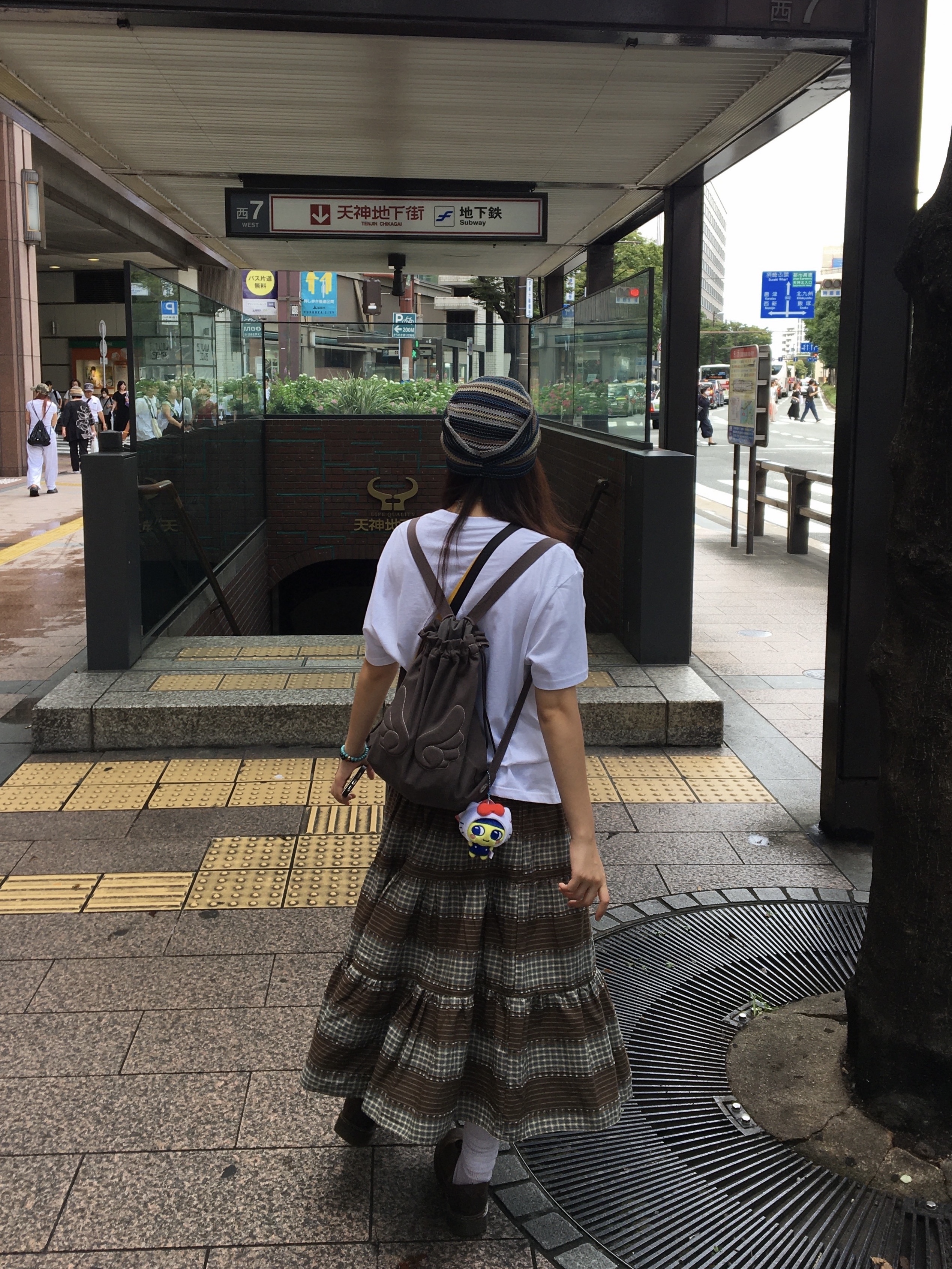 Naats Dot Home Oversized T-Shirt White, Dr. Martens 1461 Bex Crazy Horse Dark Brown 착용 스타일 - 2