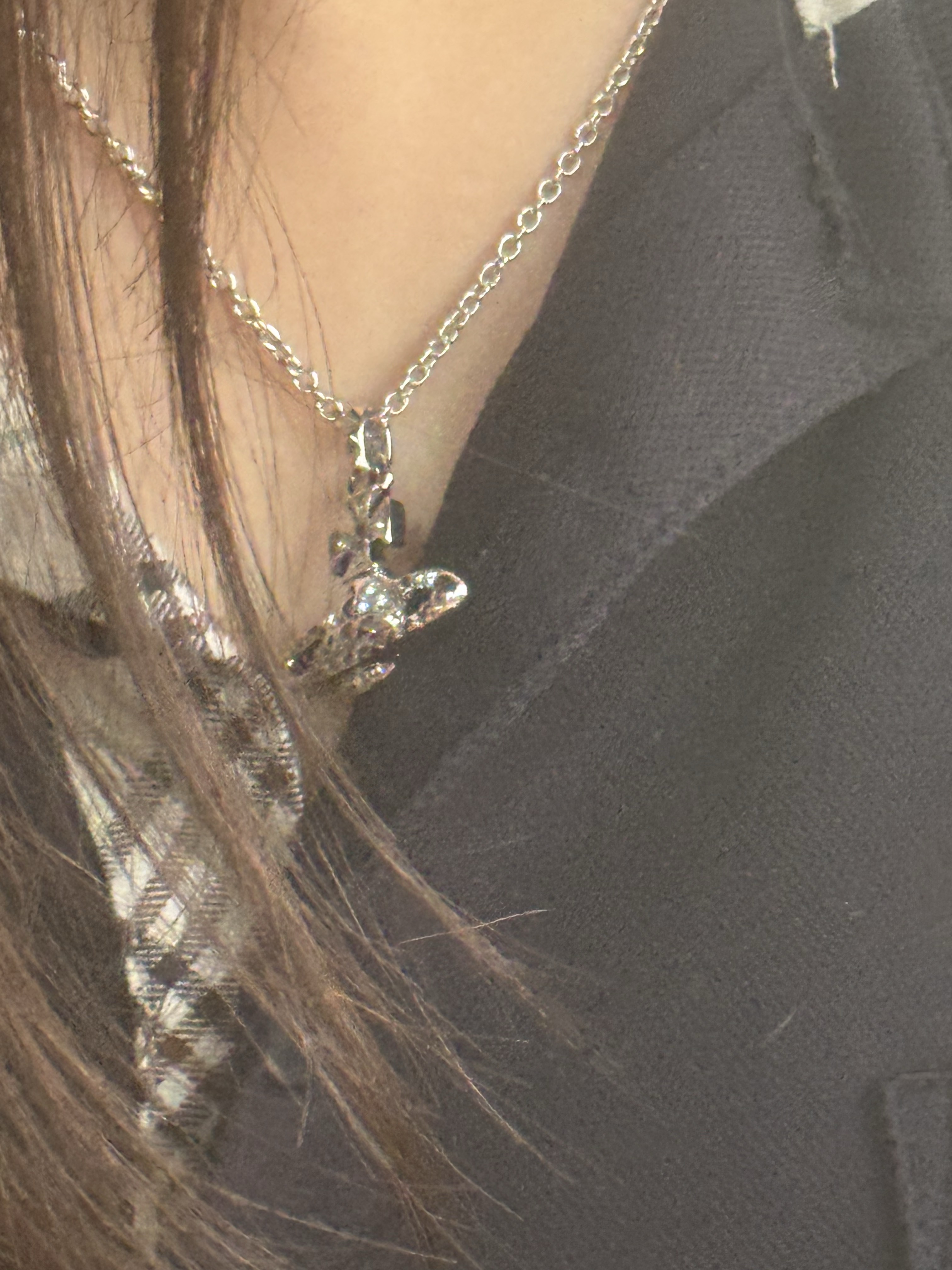 Vivienne Westwood Mayfair Bas Relief Pendant Silver 착용 스타일