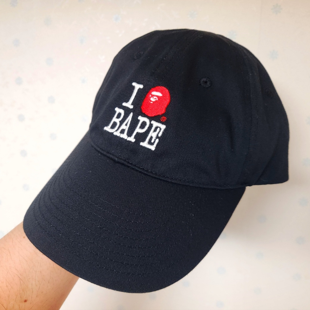 BAPE Logo Cotton Twill Cap Black 착용 스타일 - 1