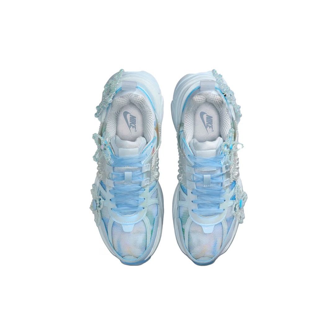 (W) Nike x Susan Fang V2K Run Blue Tint Multi Color, (W) Nike x Susan Fang Dunk Low Summit White Wolf Grey 착용 스타일 - 3