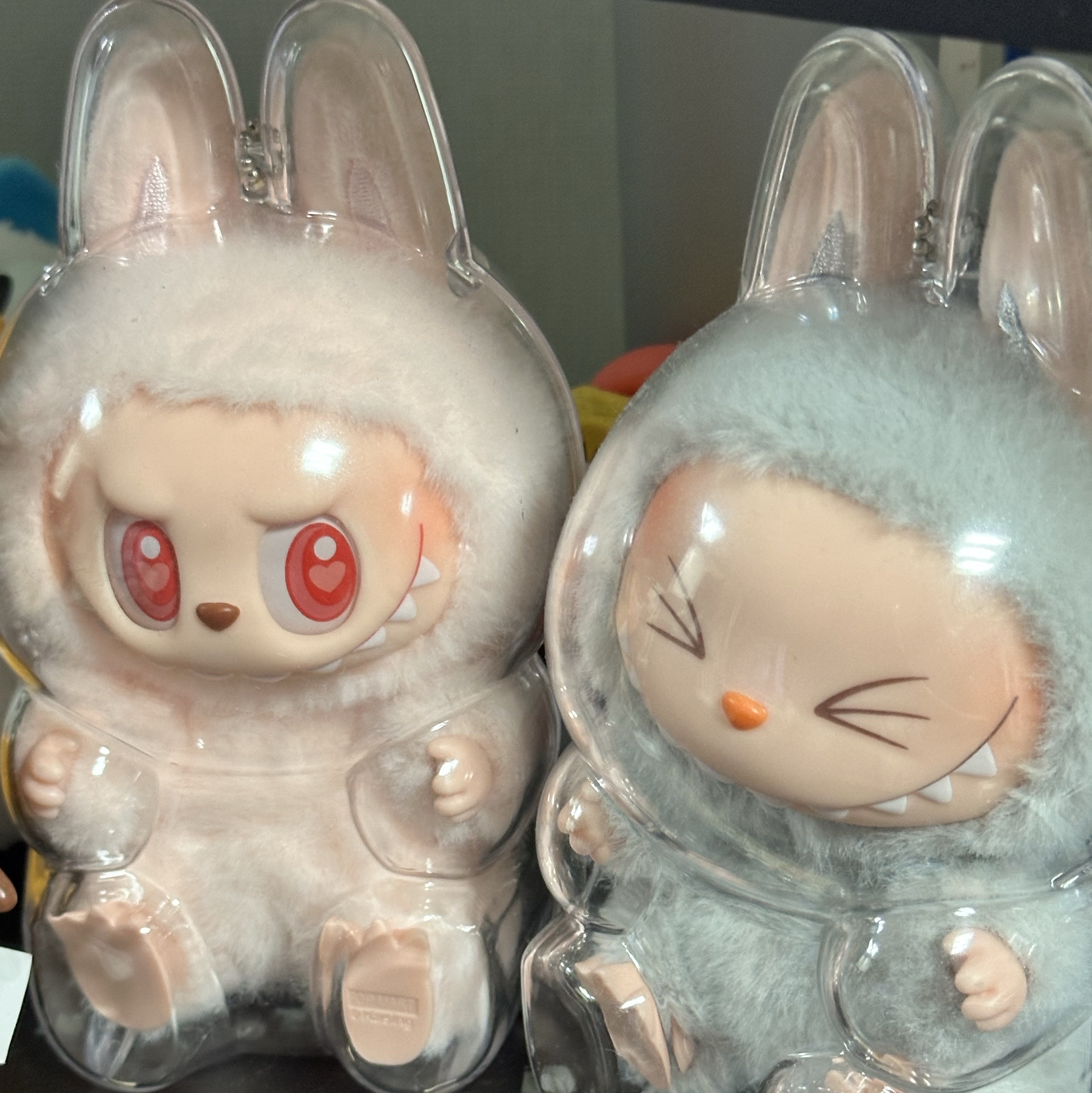 Pop Mart Labubu Let's Play Together Doll Series Sealed Case (6 Blind Boxes) 착용 스타일 - 1