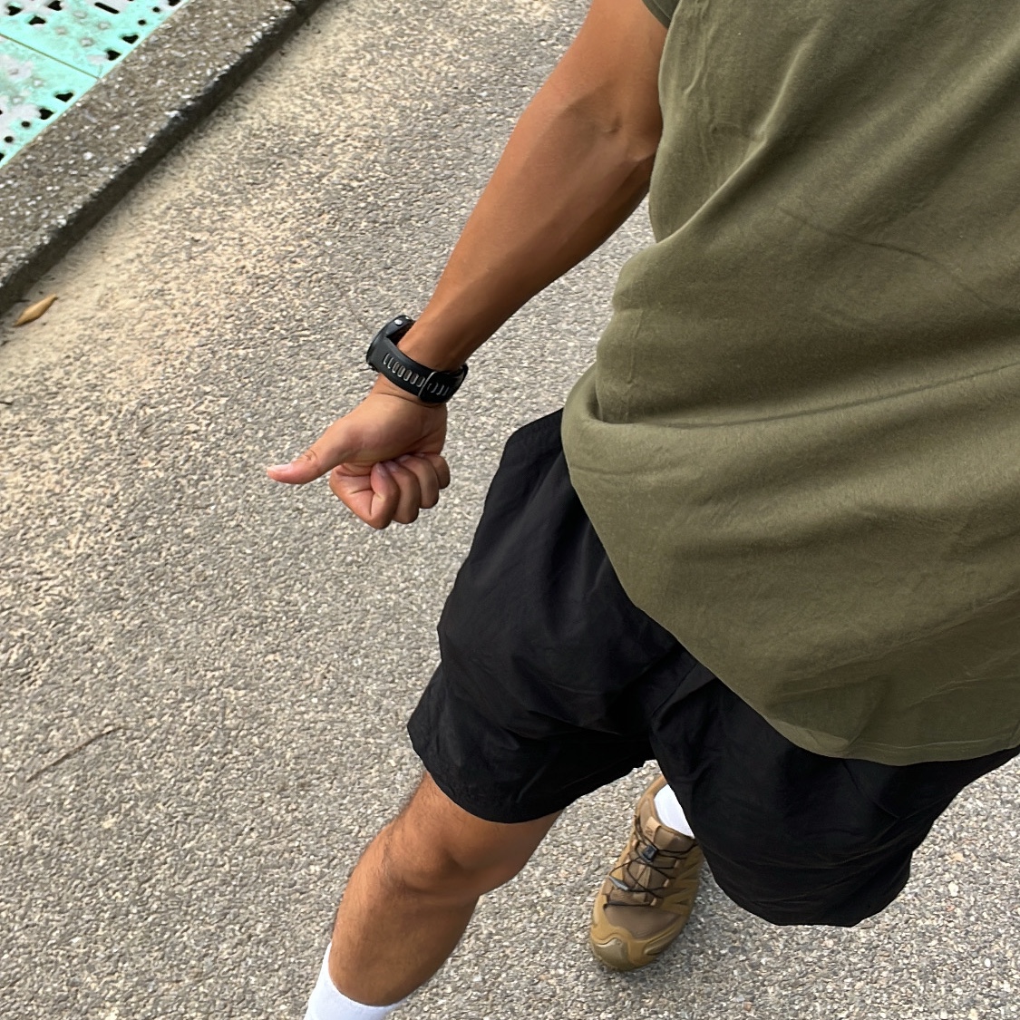 Salomon XA Pro 3D Coyote Brown Dark Earth 착용 스타일