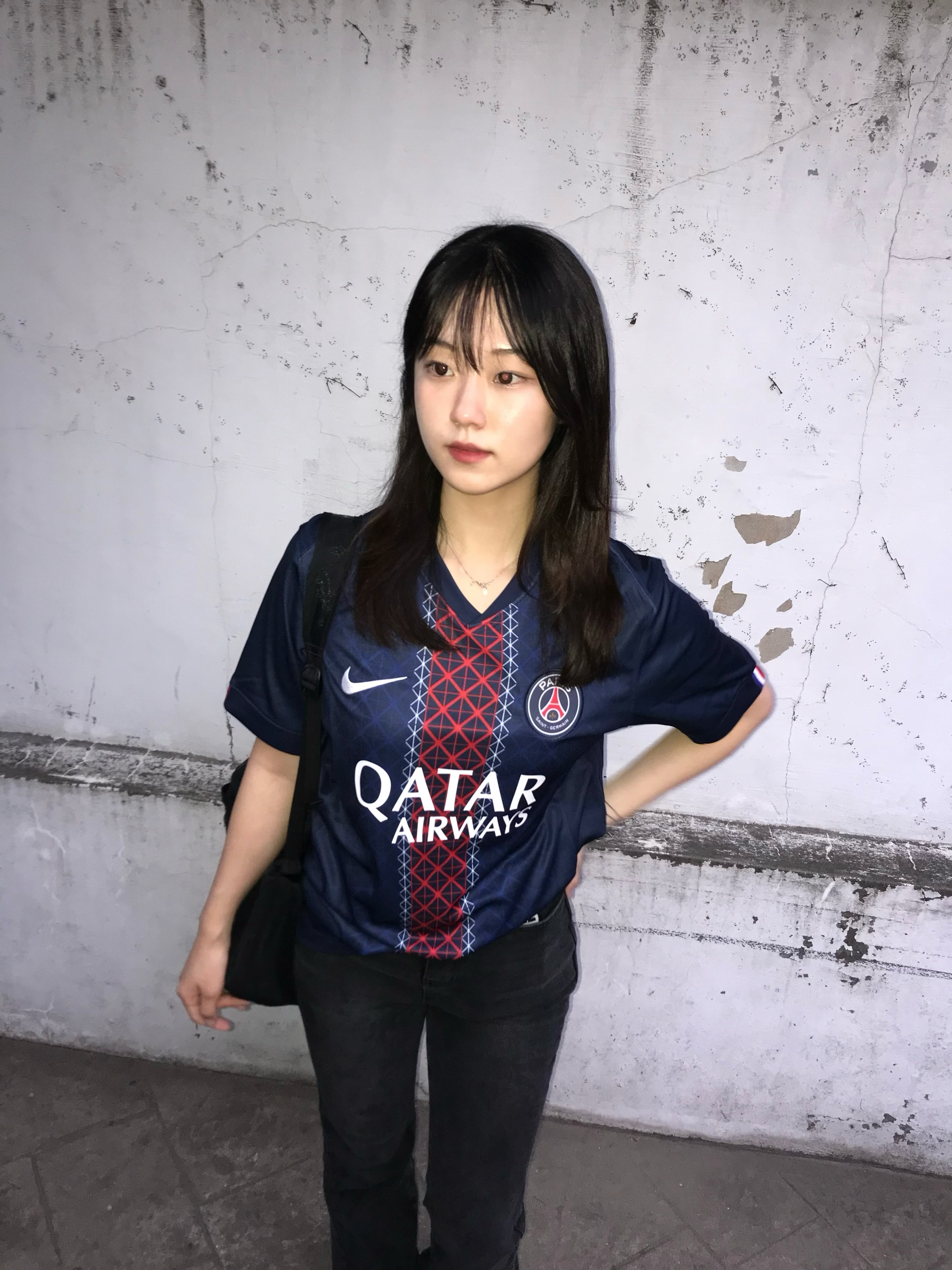 Nike Paris Saint-Germain 2025/26 Stadium Home Dri-Fit Soccer Replica Jersey Midnight Navy (Non Marking Ver.) 착용 스타일 - 3