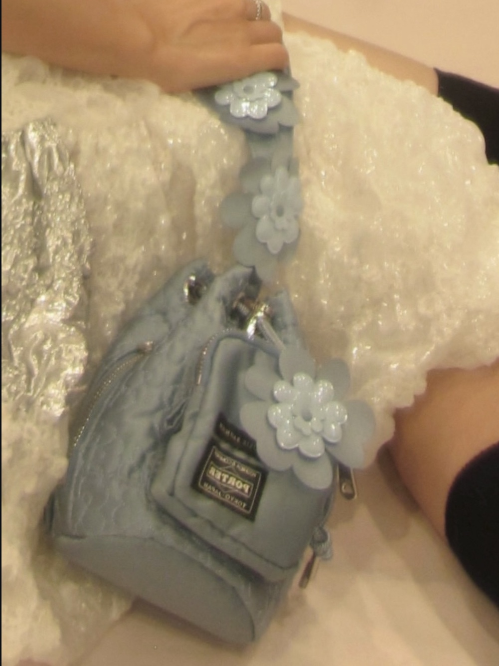 Porter x Cecilie Bahnsen Bonsac Mini Gratian Blue 착용 스타일 - 3
