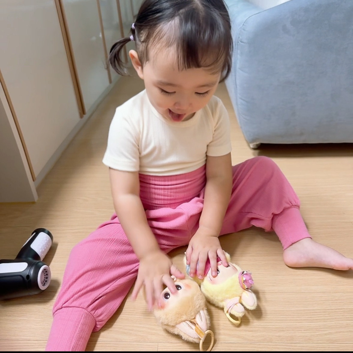 Pop Mart Labubu Let's Play Together Doll Series Baba Keyring (Opened Case) 착용 스타일 - 1