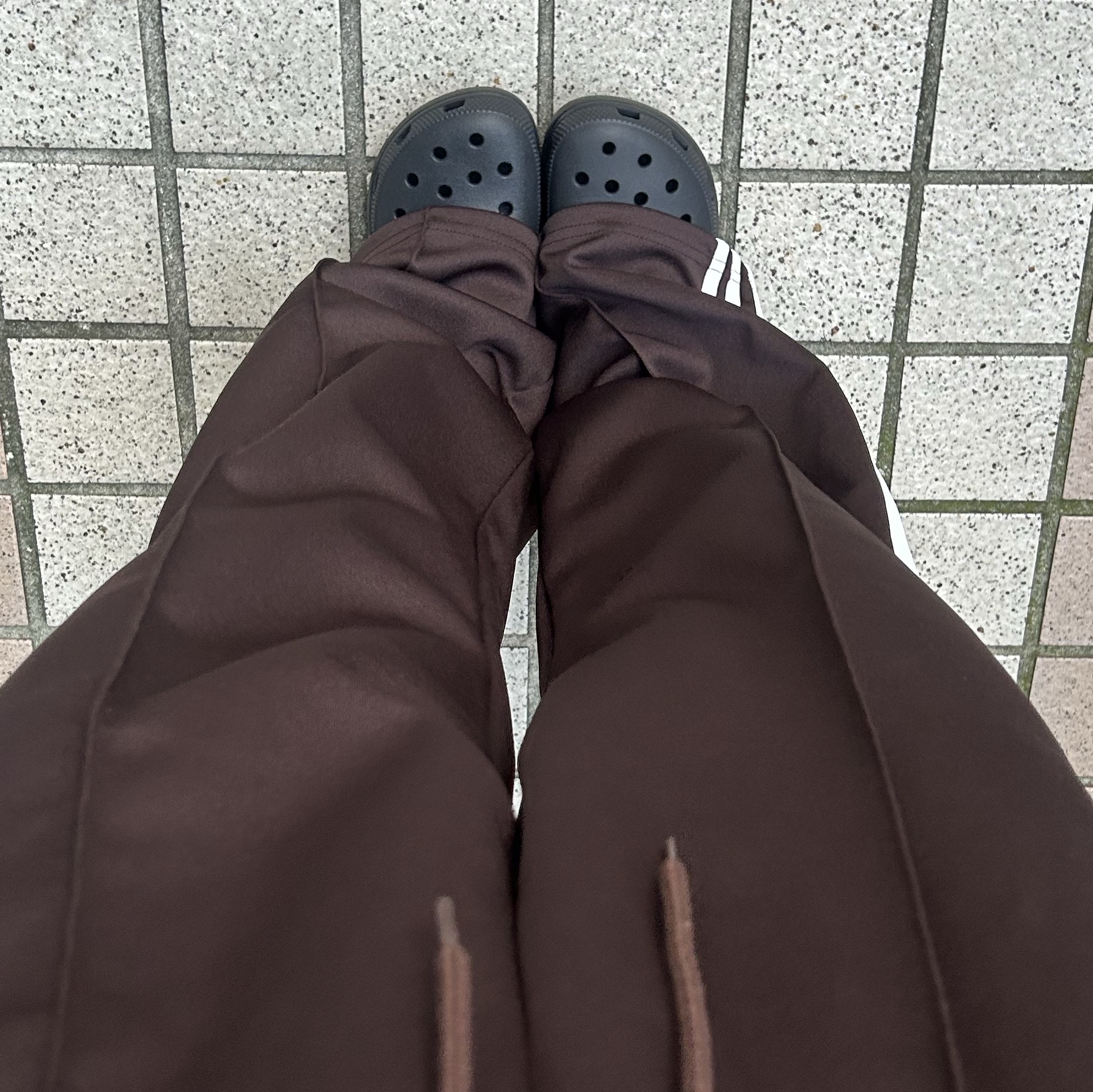 (W) Crocs Classic Platform Clog Black, Stanley The Quencher ProTour Flip Straw Tumbler 591ml Cherry Blossom 착용 스타일 - 3