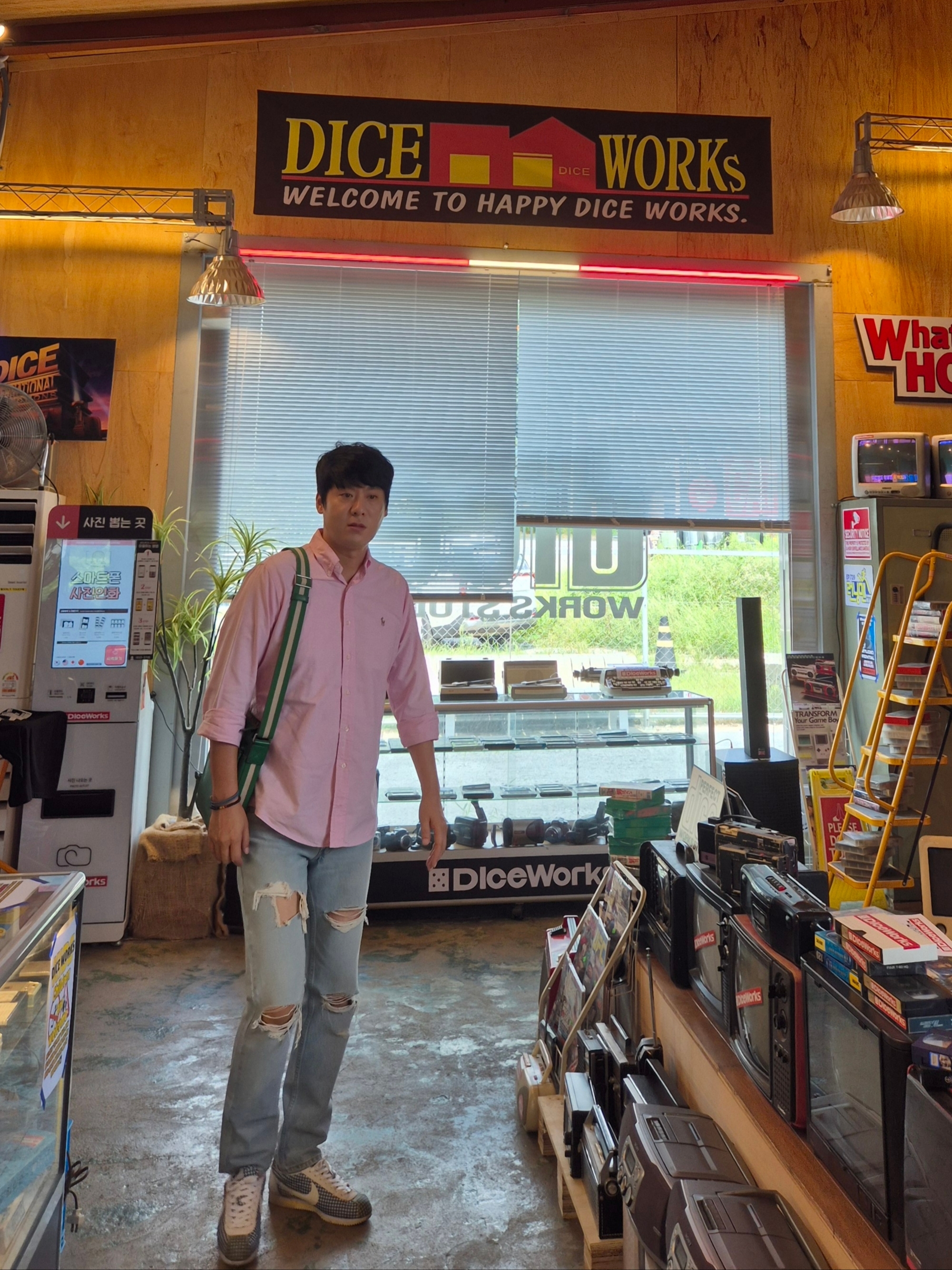 [30%적립] Polo Ralph Lauren Custom Fit Oxford Shirt Pink, (W) Nike Classic Cortez QS Blue Force 착용 스타일 - 1
