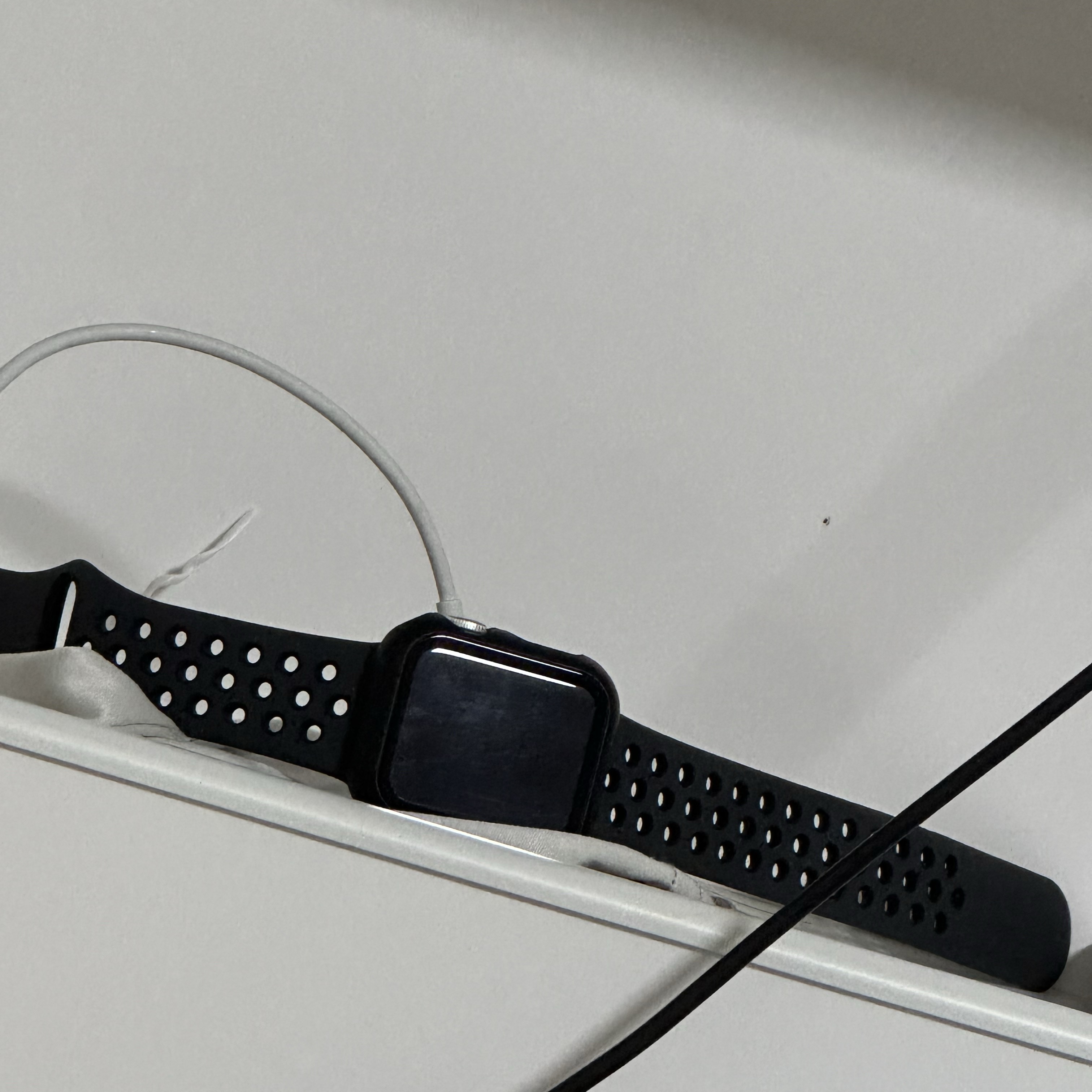 Apple Watch SE 2024 40mm GPS Silver Aluminium Case with Sport Band S/M Denim (Korean Ver.) 착용 스타일