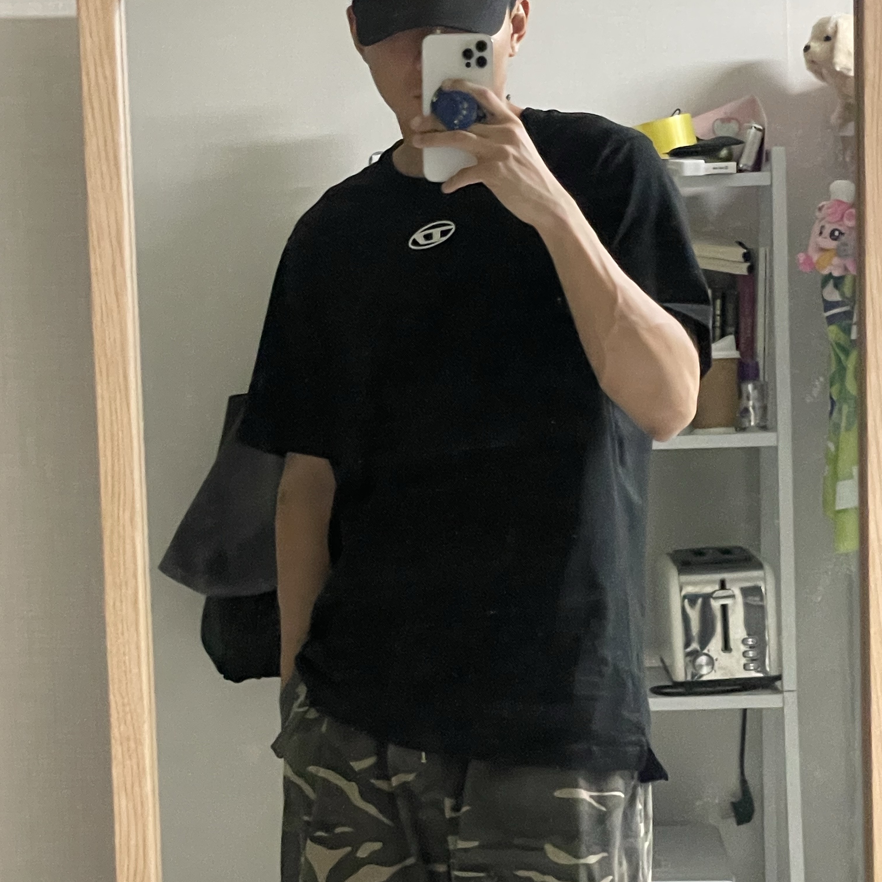 Diesel T-Adjust-Od T-shirt with Metallic Oval D Black 착용 스타일