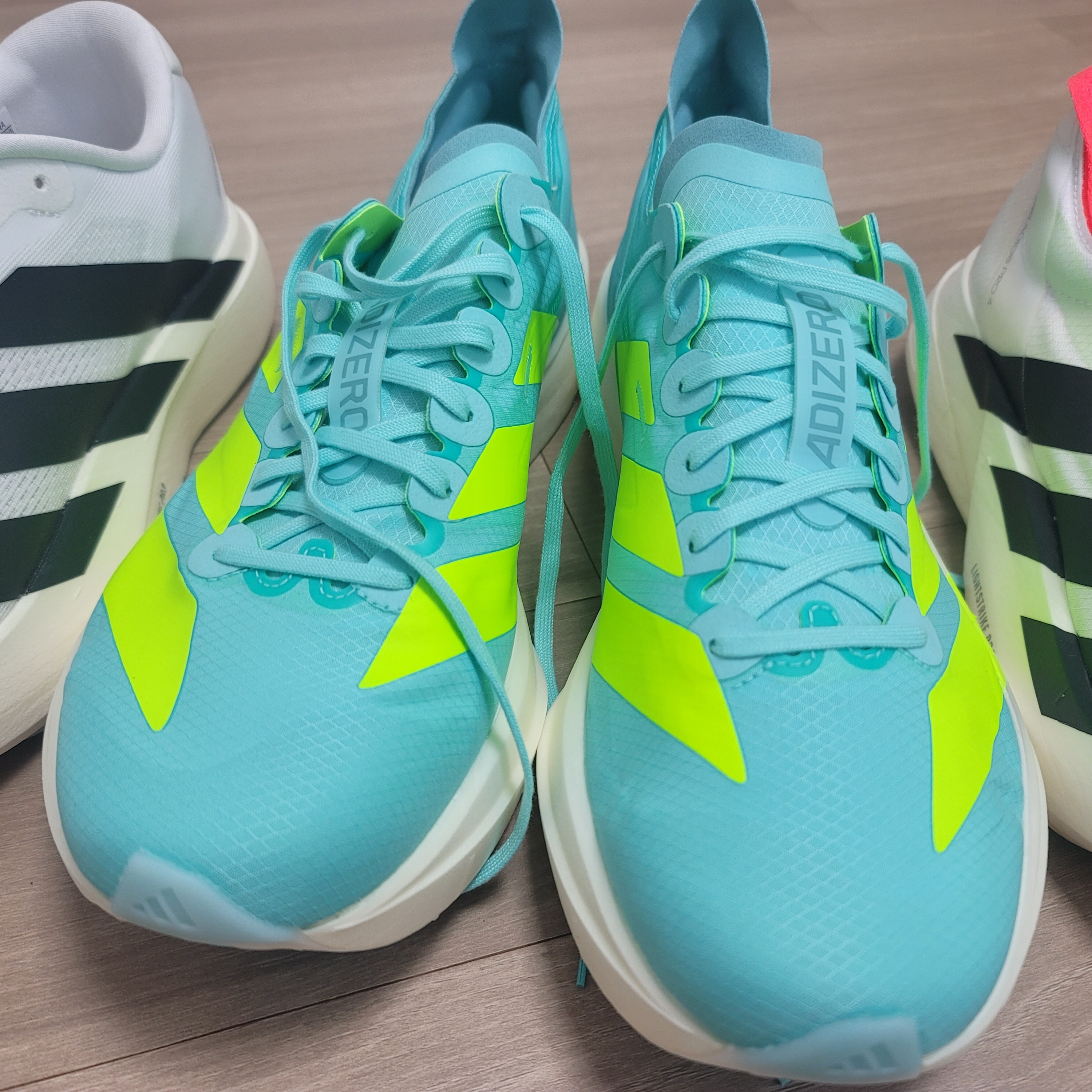 Adidas Adizero Takumi Sen 11 Flash Aqua Zero Metalic 착용 스타일