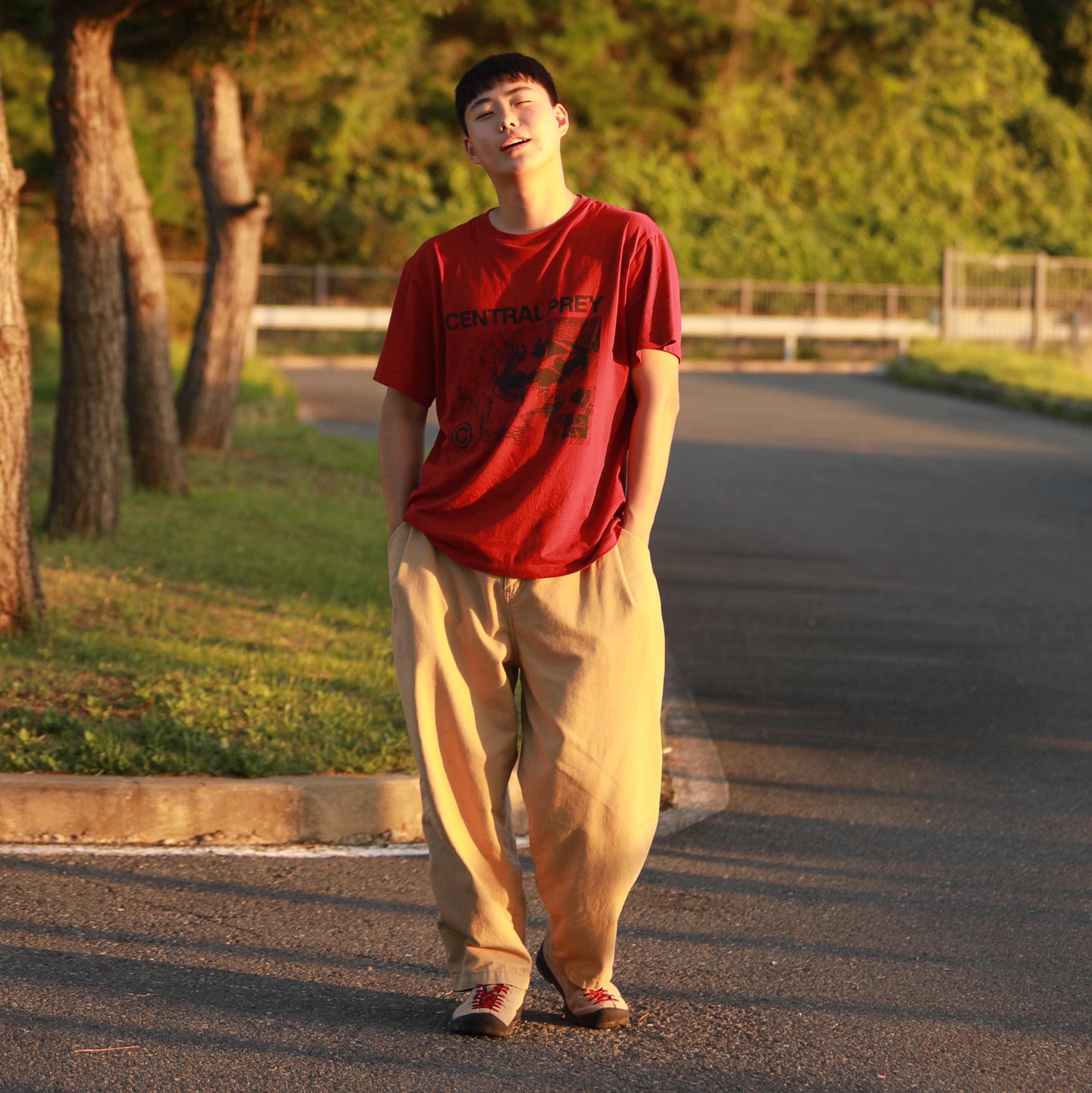 Keen Jasper Suede Sneakers Silver Mink, Millo Archive Central Prey T-Shirts Deep Red 착용 스타일