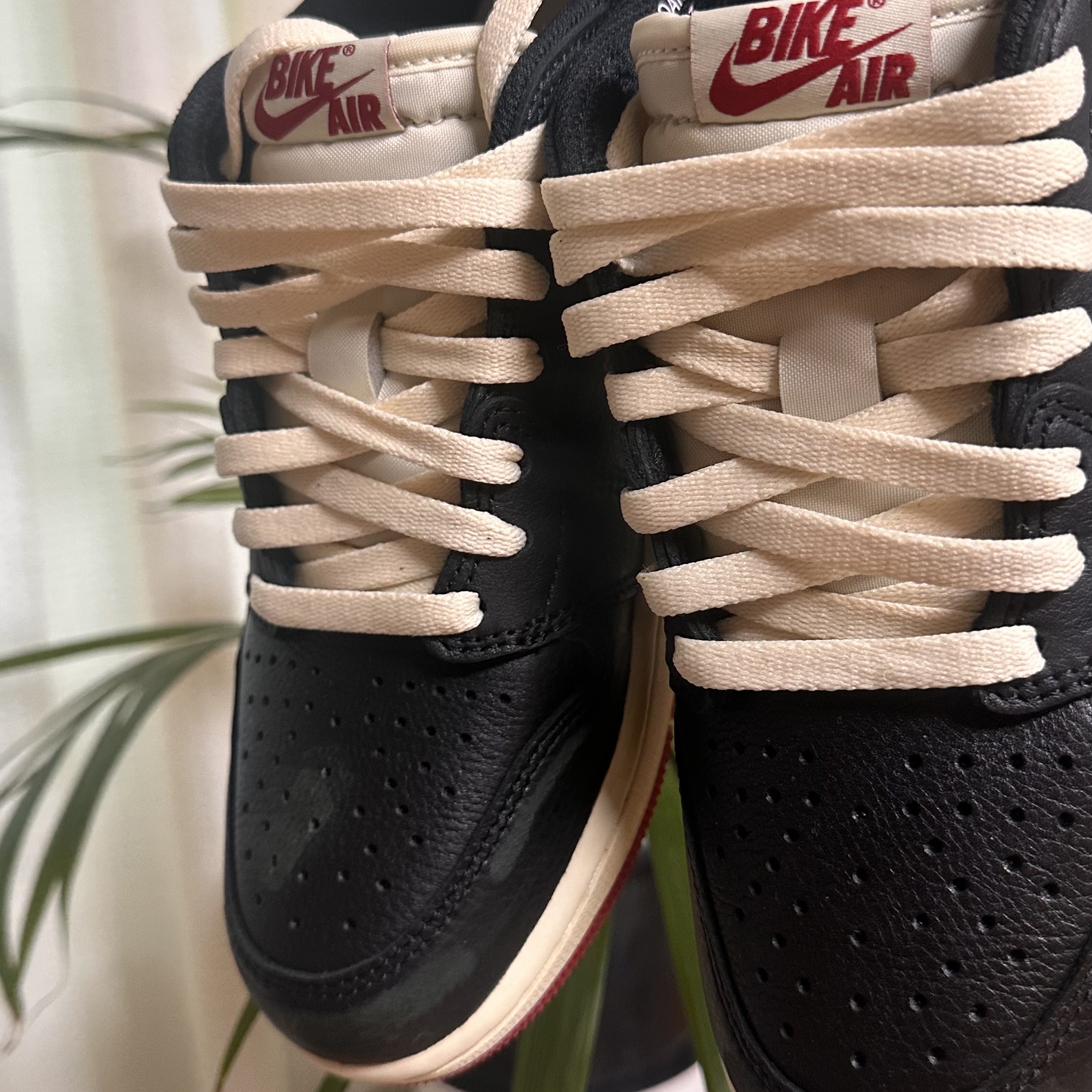 Jordan 1 x Nigel Sylvester Retro Low OG Better With Time 착용 스타일 - 3