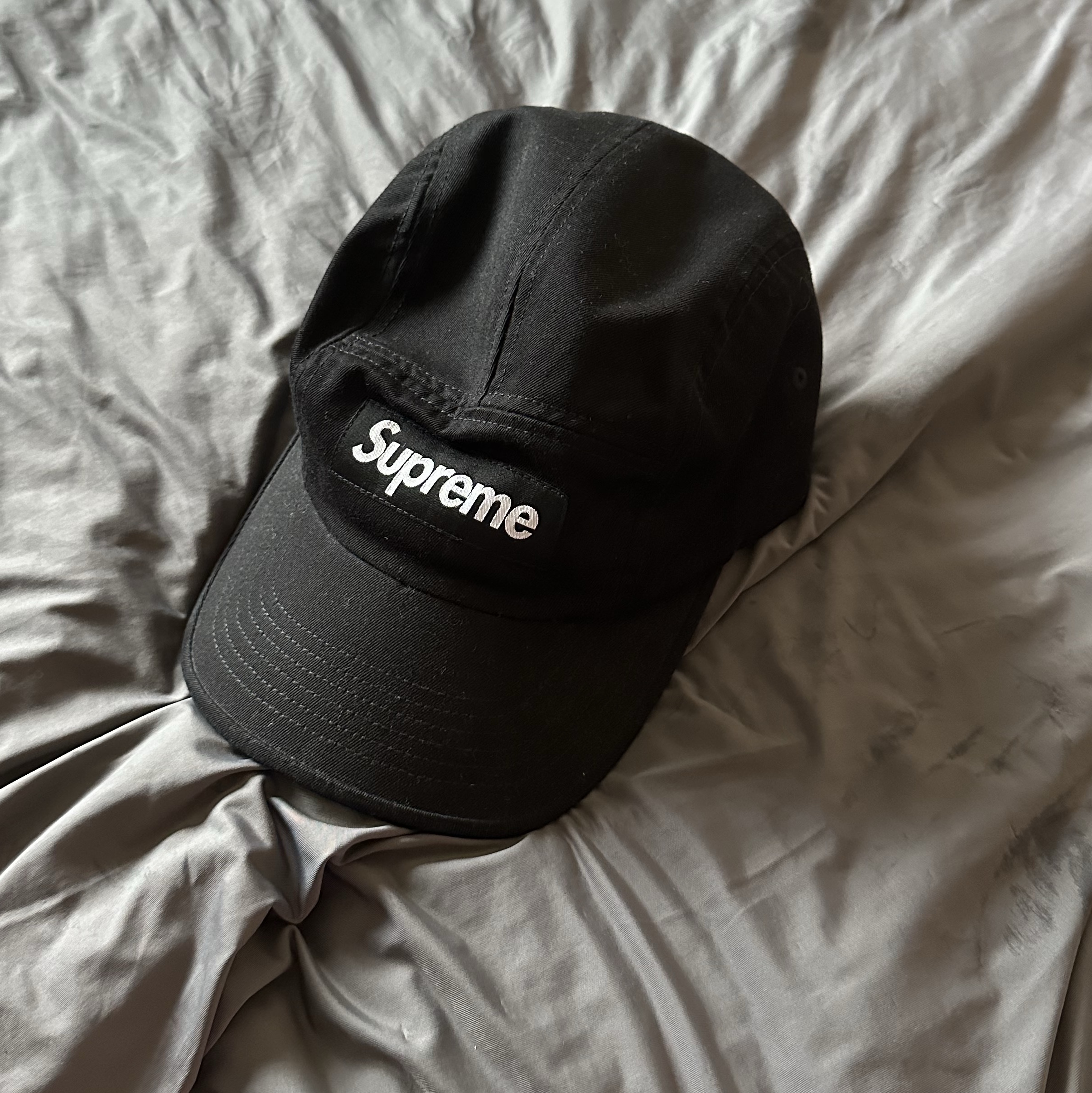 Supreme Washed Chino Twill Camp Cap Black 착용 스타일