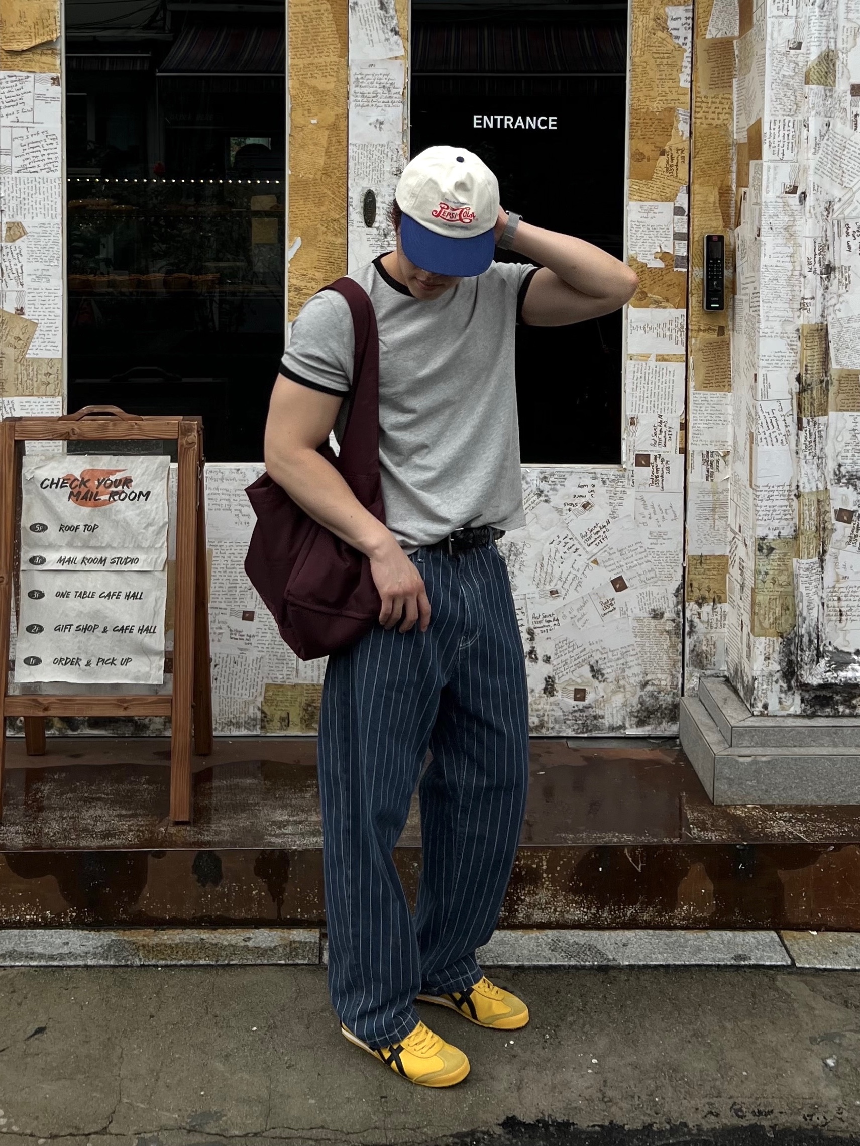 Onitsuka Tiger Mexico 66 Yellow Black, Carhartt WIP Orlean Stripe Pants Blue White Stone Washed 착용 스타일 - 2